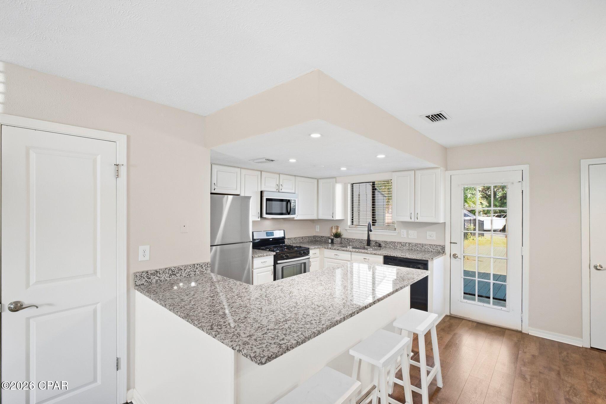 6532 Harbour Boulevard, Panama City Beach, FL 32407 thumbnail, photo 7 of 38
