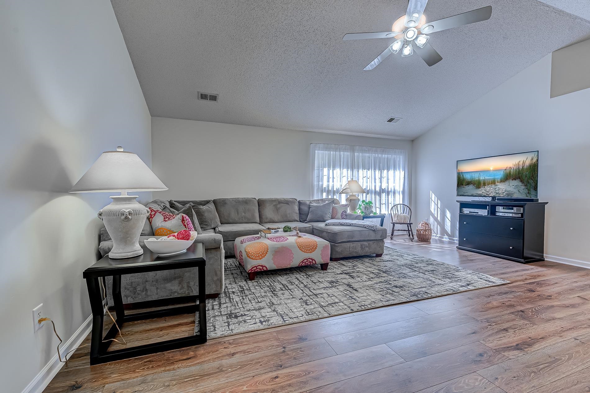 Photo 4 of Sale Pending at 2516 Oriole Dr, Murrells Inlet, SC 29576 | MLS# 2623990 | Listing updated on 2026-10-03