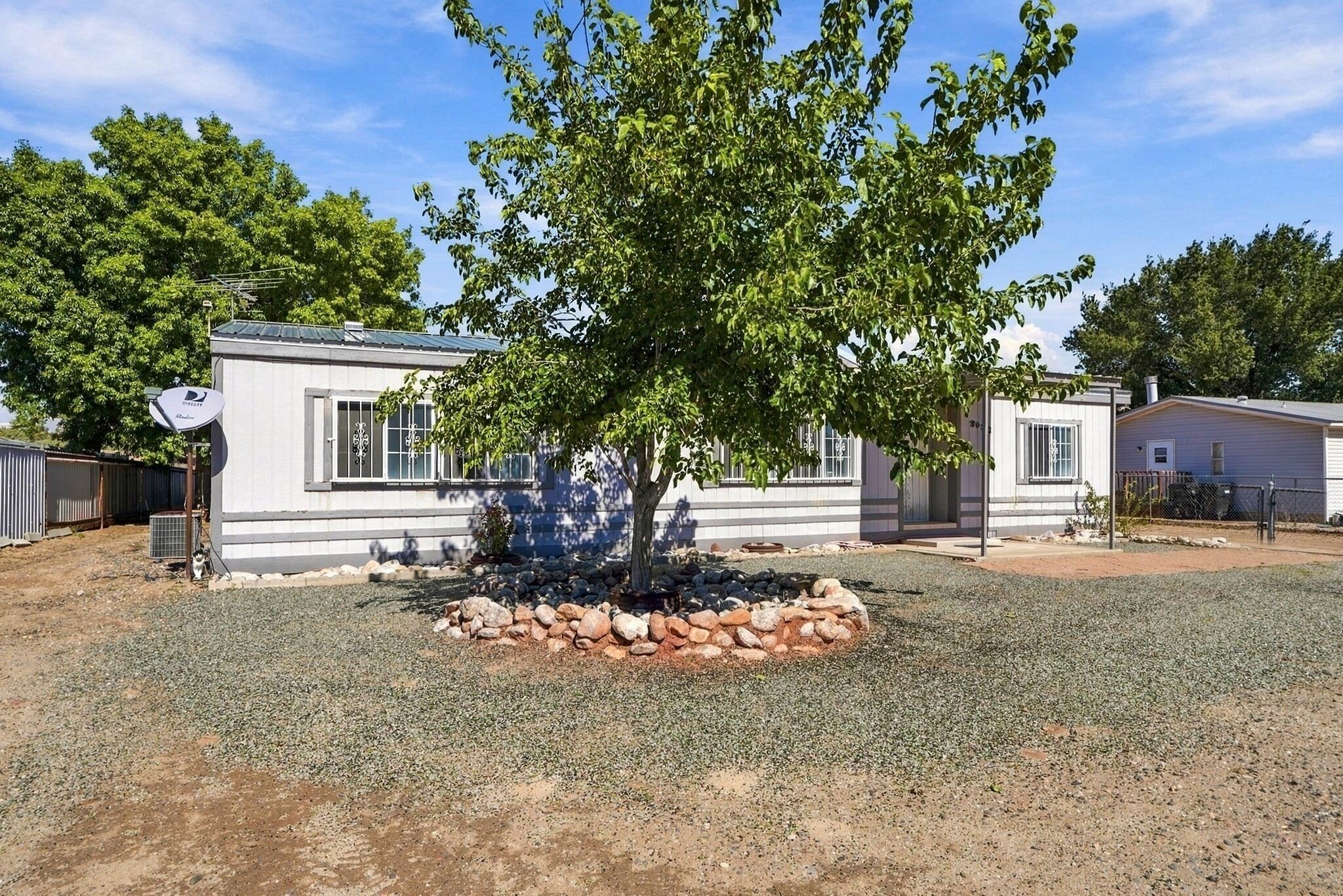 Photo 3 of Sale Pending at 3033 Dona Juanita Dr Sw, Albuquerque, NM 87121 | MLS# 1111732 | Listing updated on 2026-10-21