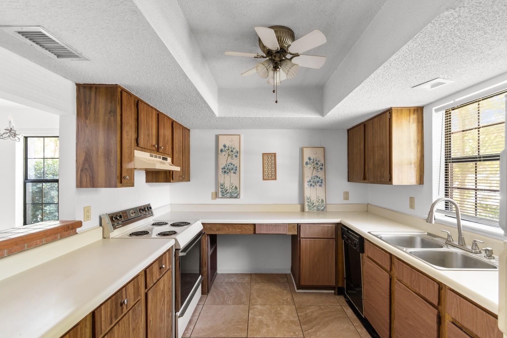 Photo 4 of Single family home for sale at 6616 Royal Pine Dr, Myrtle Beach, SC 29588 | MLS# 2624065 | Listing updated on 2026-10-01