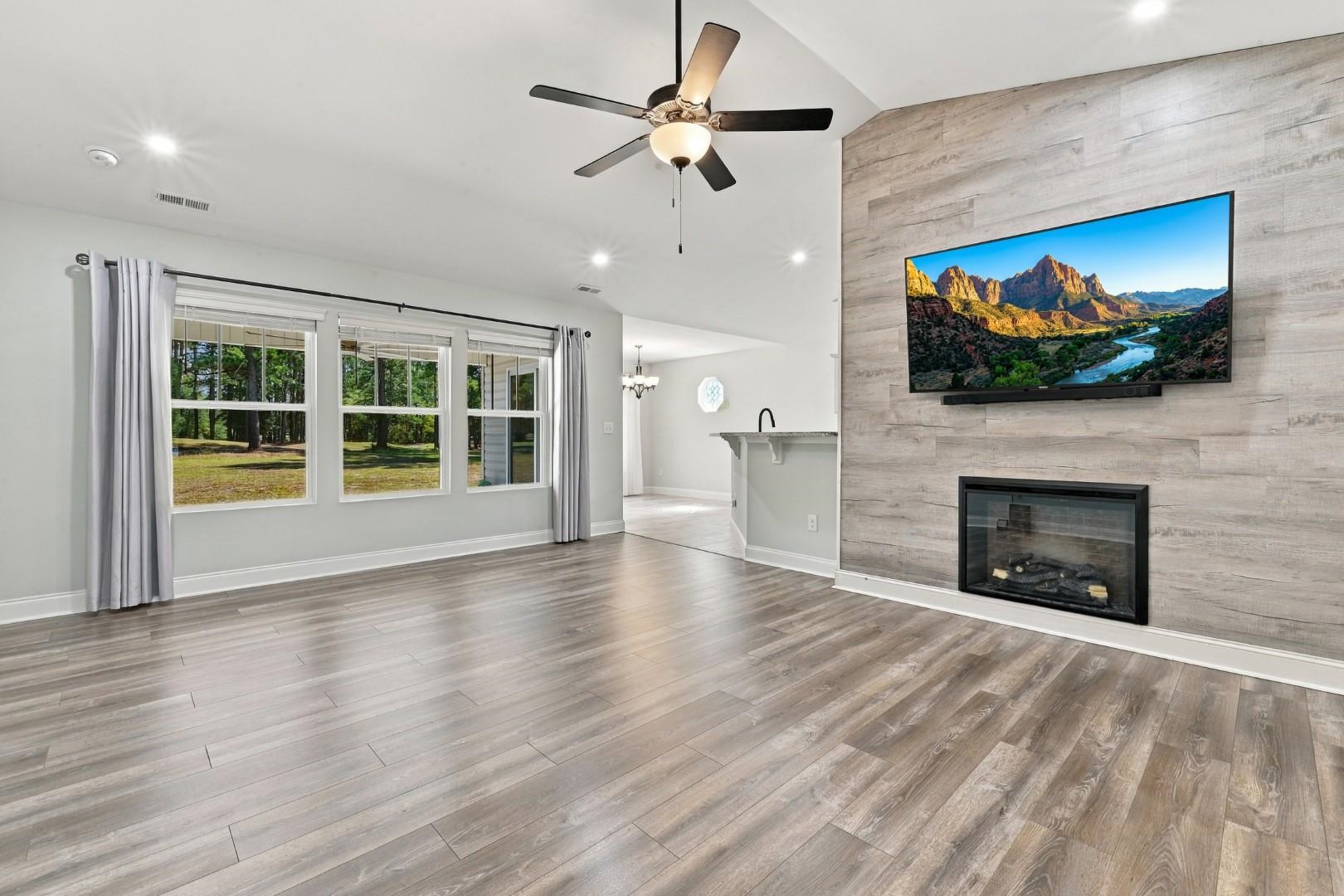 Photo 3 of Single family home for sale at 4177 Charleston Oaks Dr, Loris, SC 29569 | MLS# 2624067 | Listing updated on 2026-10-09