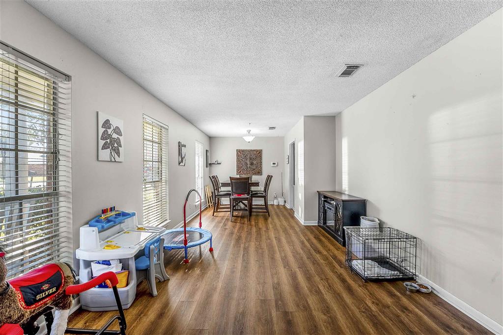 4512 Highland Drive — photo 4