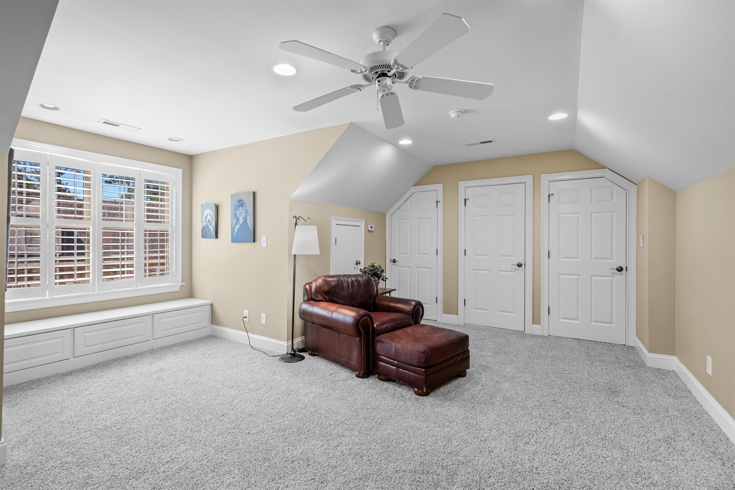 2624143 | Photo 32