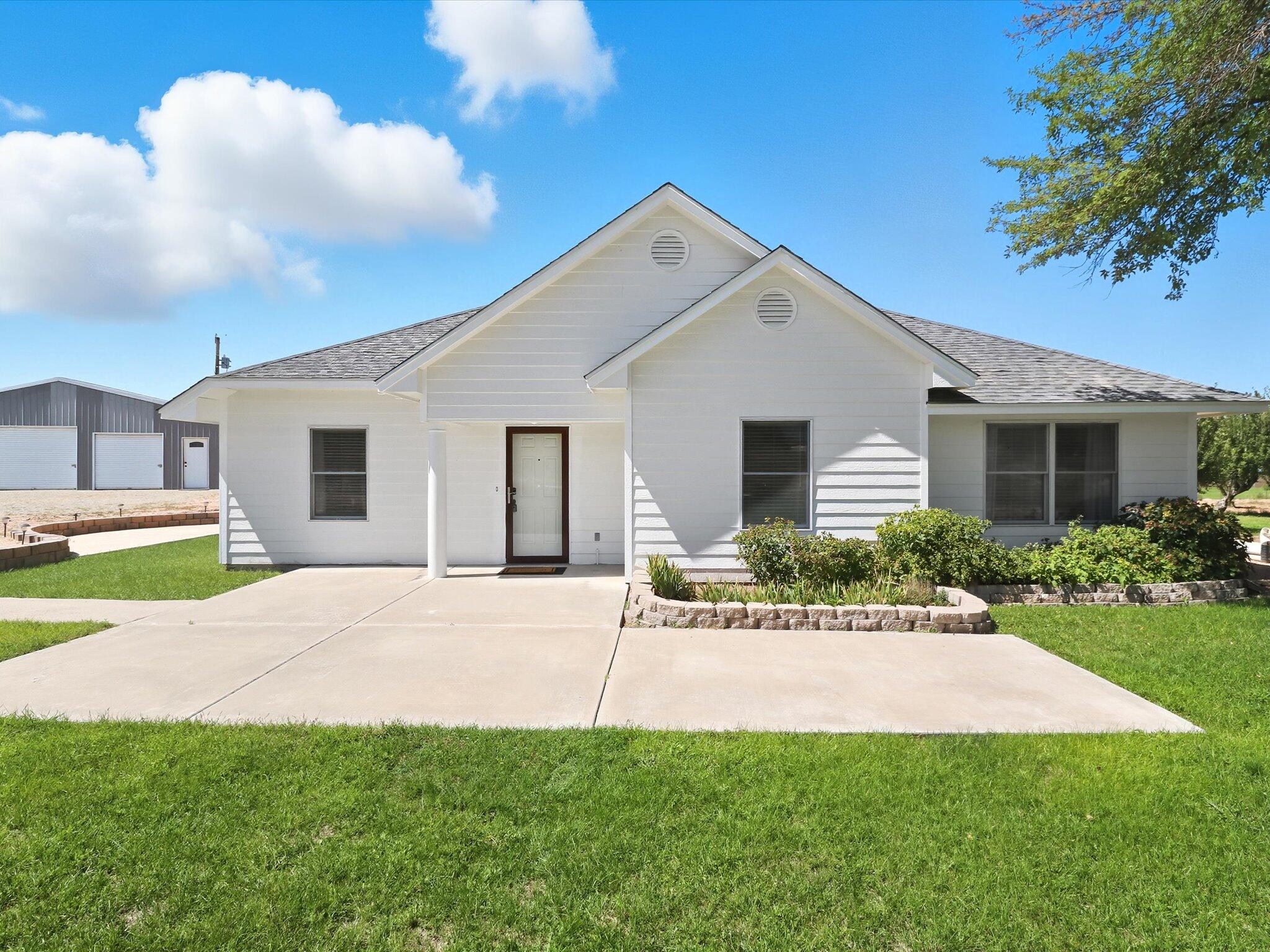 Photo 1 of Single family home for sale at 5 Jr Dr, Santa Fe, NM 87506 | MLS# 1111772 | Listing updated on 2026-10-01