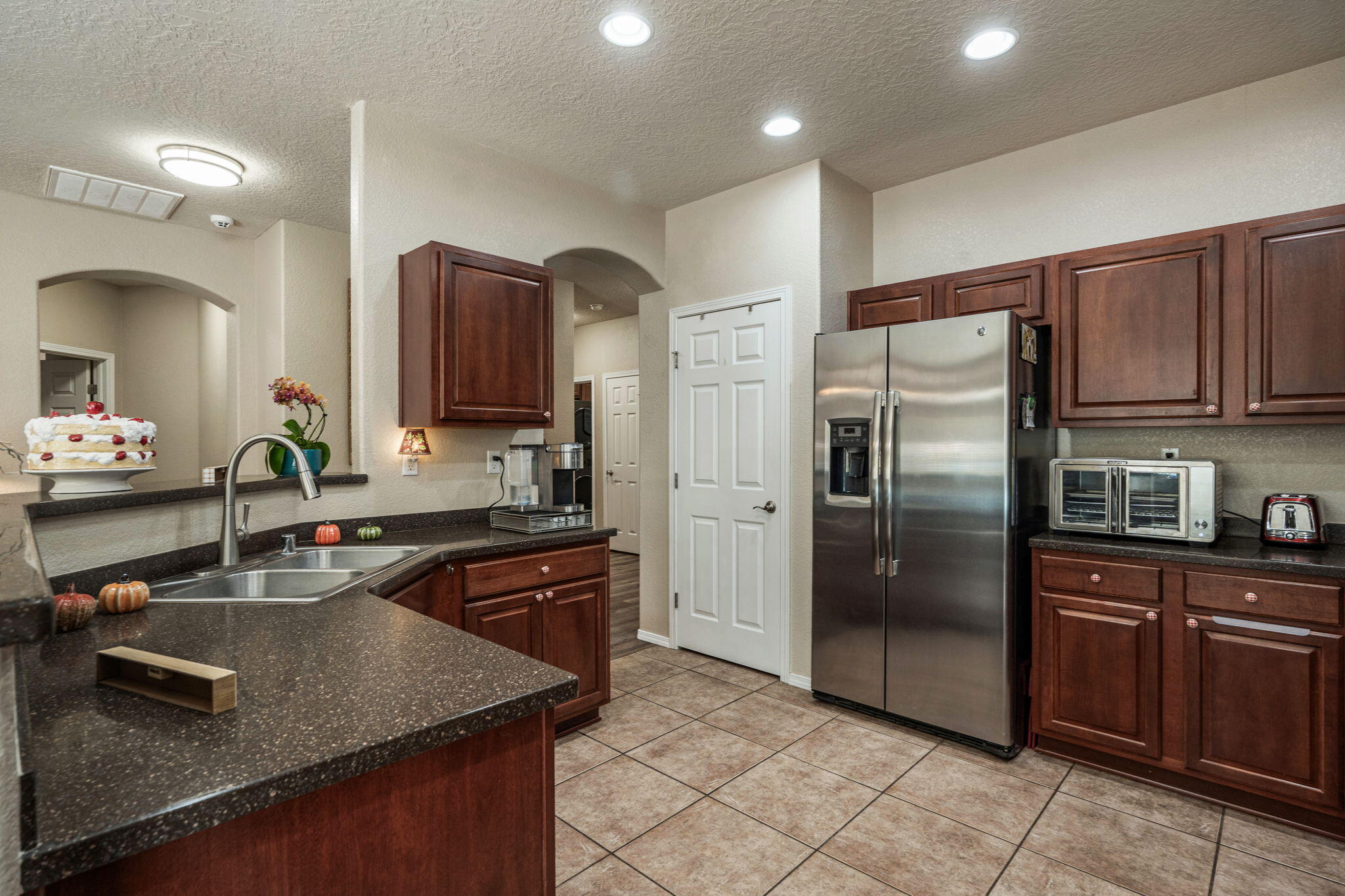 Photo 4 of Single family home for sale at 10447 Savoy Dr NW, Albuquerque, NM 87114 | MLS# 1111829 | Listing updated on 2026-10-03