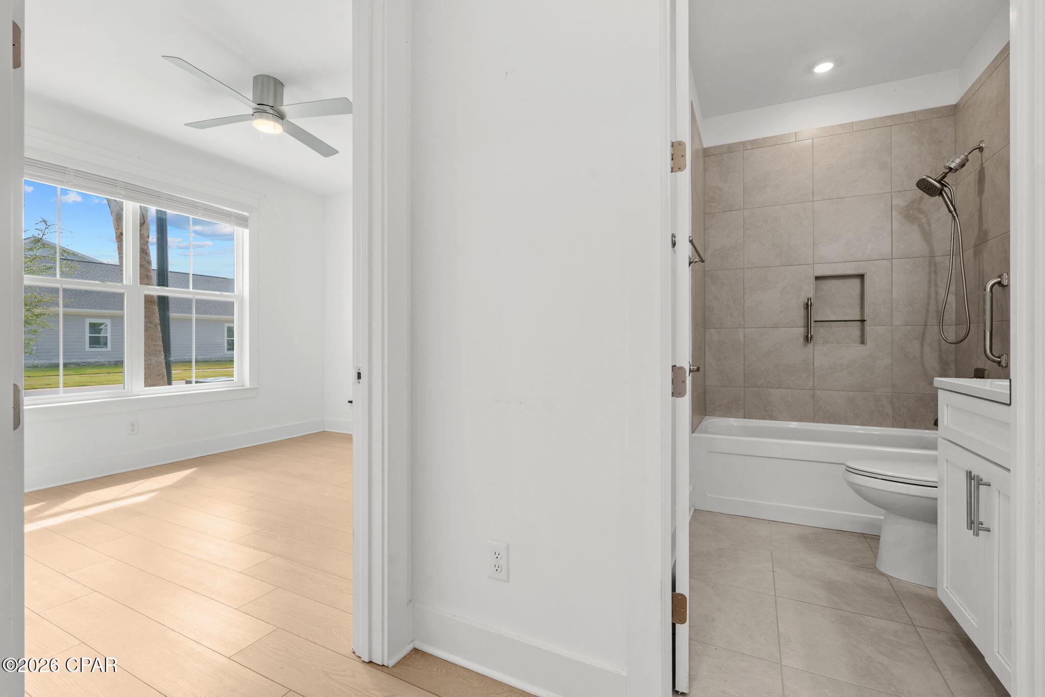 717 Longpoint Way, Panama City Beach, FL 32407 thumbnail, photo 5 of 45