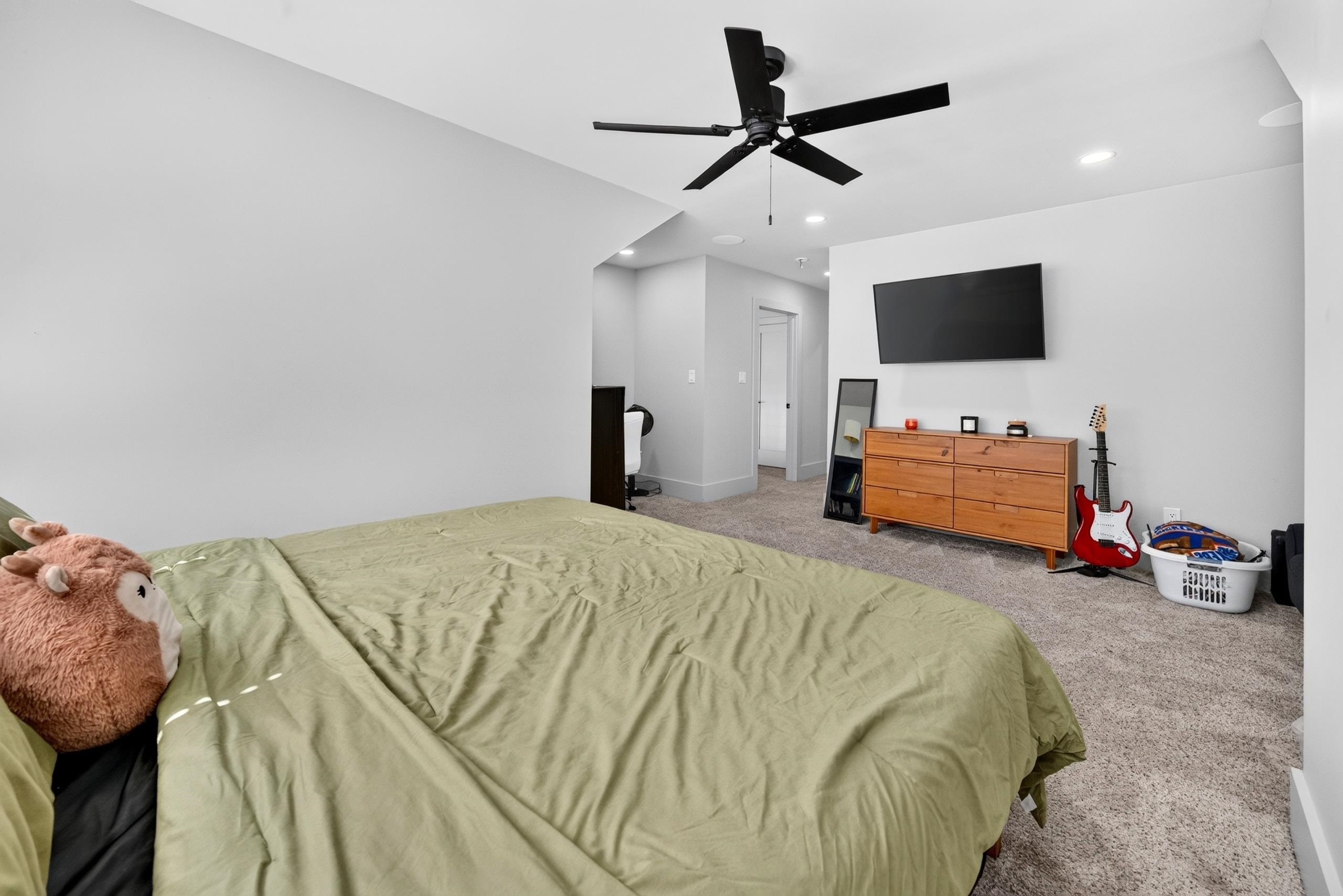 2624223 | Photo 37