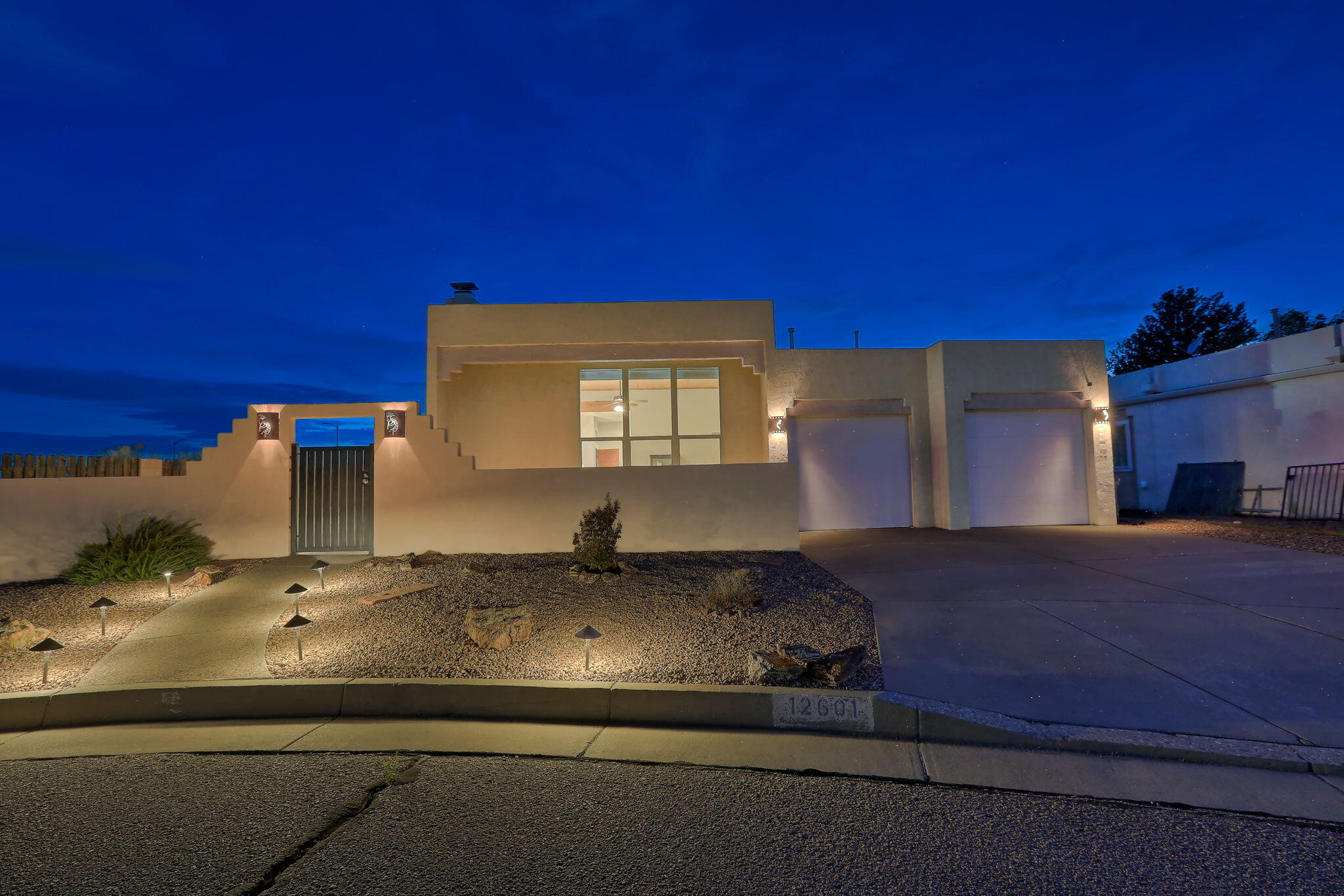 Photo 2 of Sale Pending at 12601 Carmel Ct Ne, Albuquerque, NM 87122 | MLS# 1111915 | Listing updated on 2026-10-21
