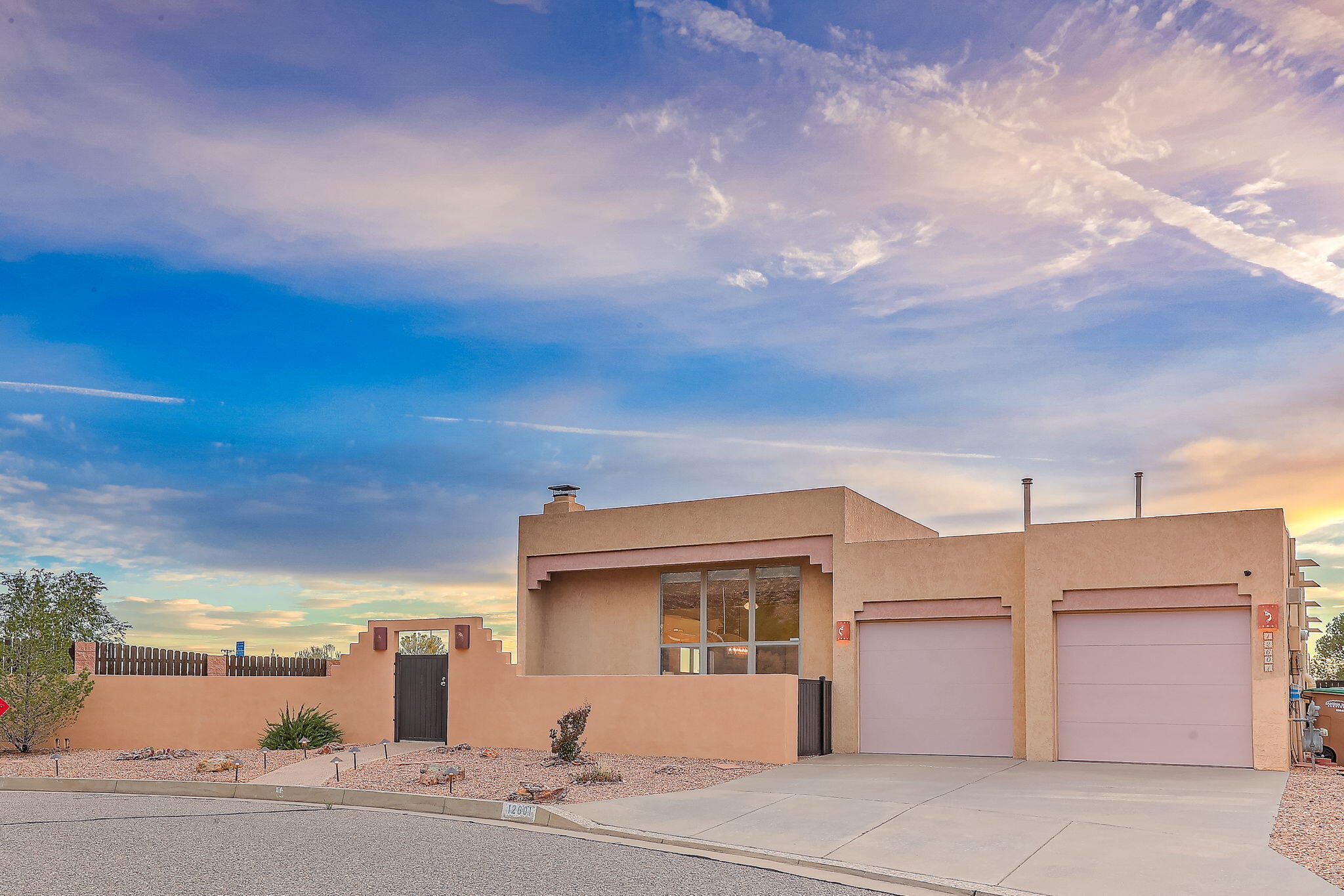Photo 4 of Sale Pending at 12601 Carmel Ct NE, Albuquerque, NM 87122 | MLS# 1111915 | Listing updated on 2026-10-21