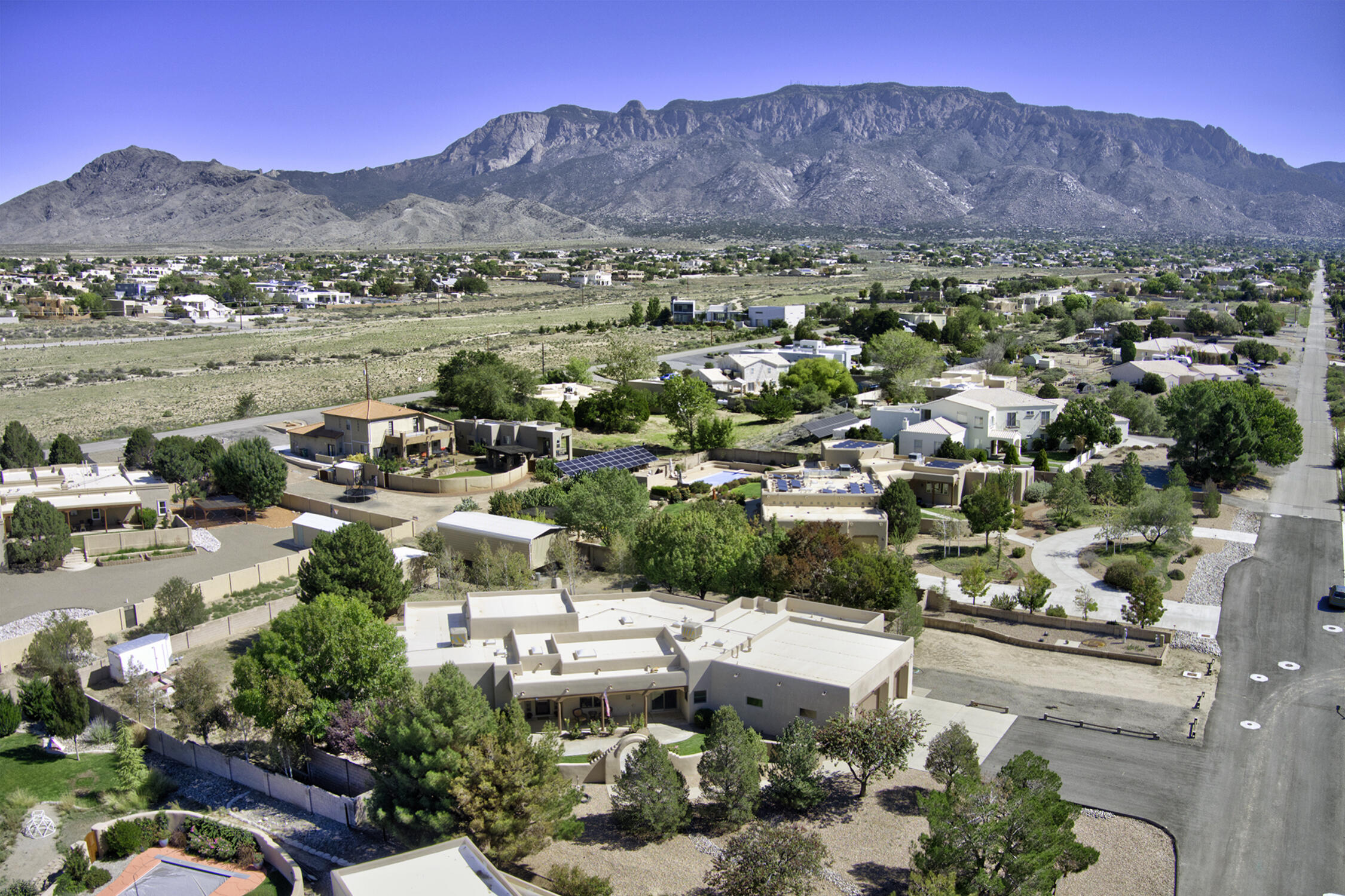 Photo 1 of Single family home for sale at 9175 Wilshire Ave NE, Albuquerque, NM 87122 | MLS# 1112015 | Listing updated on 2026-10-06