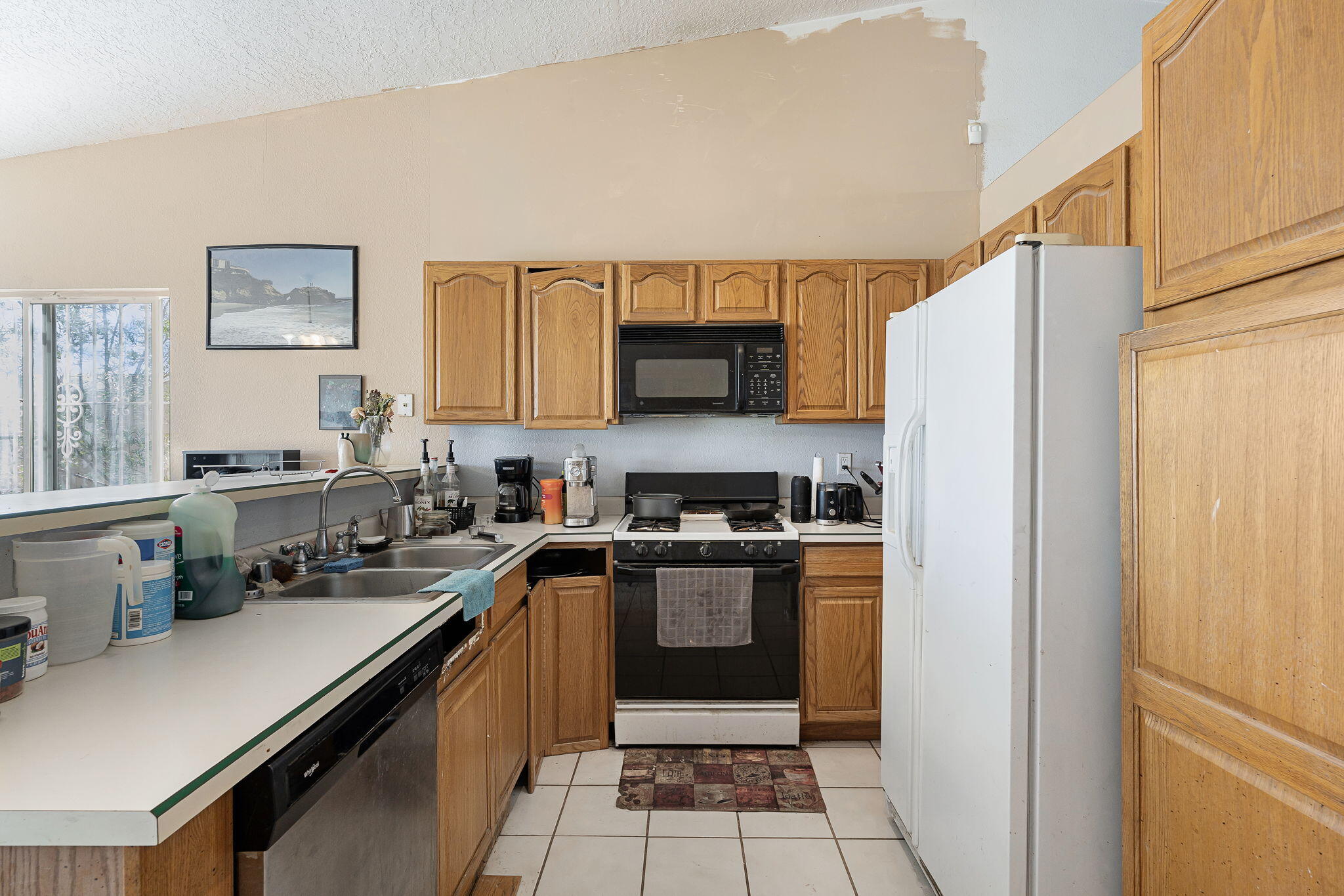 Photo 3 of Single family home for sale at 7404 Crystal Ridge Rd SW, Albuquerque, NM 87121 | MLS# 1112053 | Listing updated on 2026-10-09