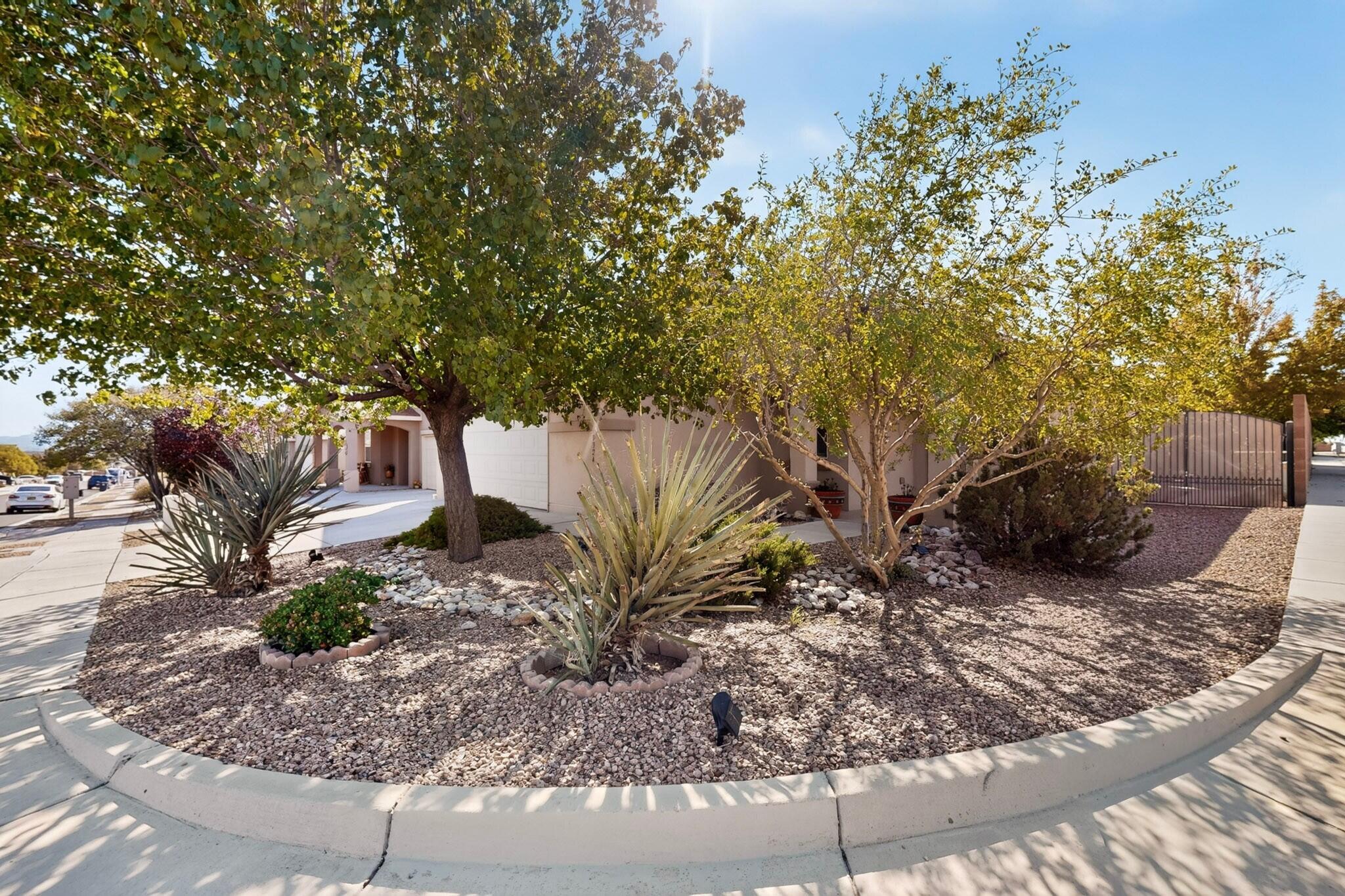 Photo 2 of Single family home for sale at 9324 Upper Meadow Ave SW, Albuquerque, NM 87121 | MLS# 1112090 | Listing updated on 2026-10-07