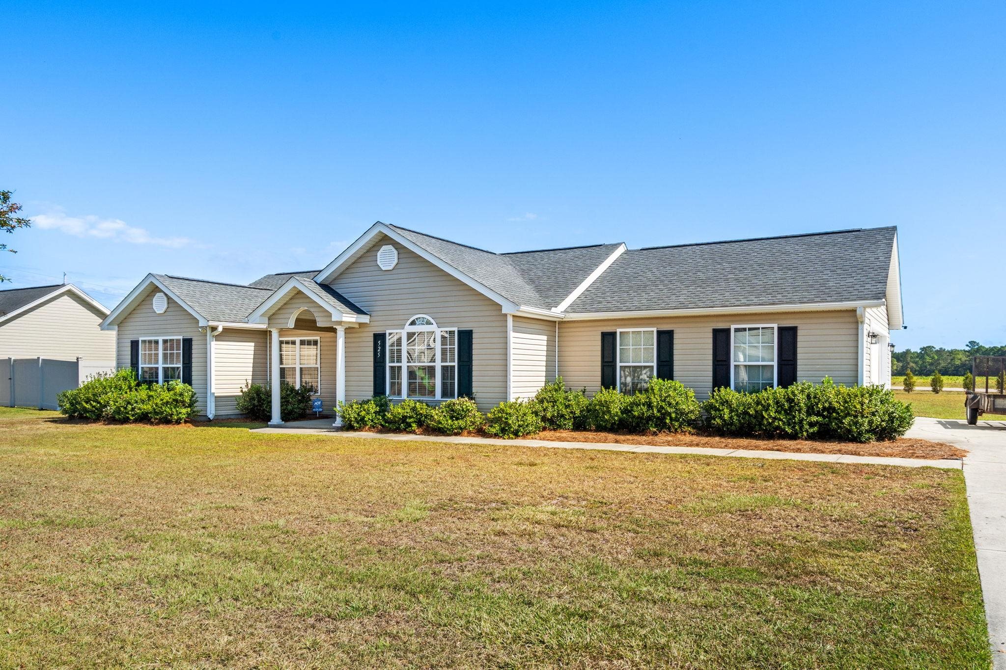 Photo 2 of Single family home for sale at 525 Carolina Hickory St, Loris, SC 29569 | MLS# 2624611 | Listing updated on 2026-10-09