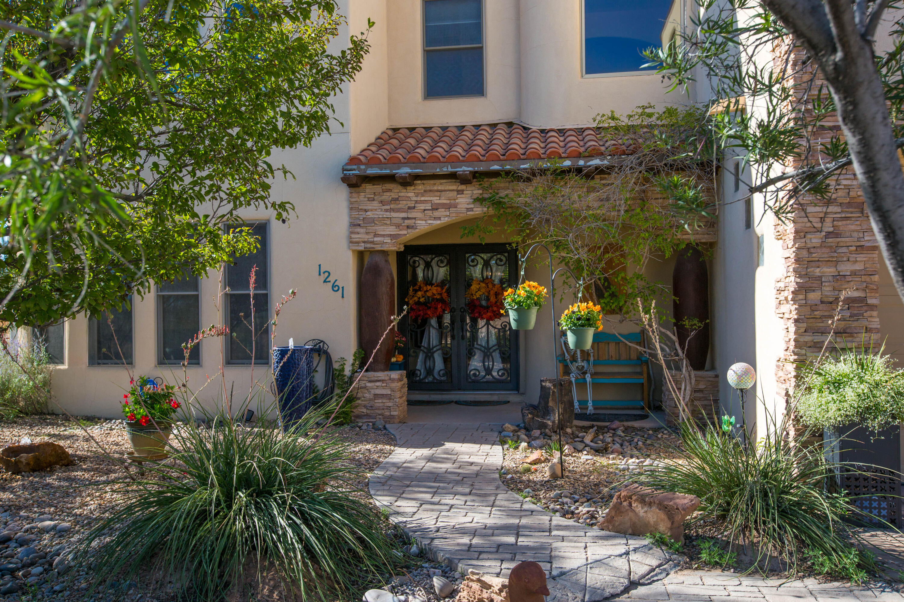 Photo 2 of Single family home for sale at 1261 Monterrey Rd Ne, Rio Rancho, NM 87144 | MLS# 1112118 | Listing updated on 2026-10-07