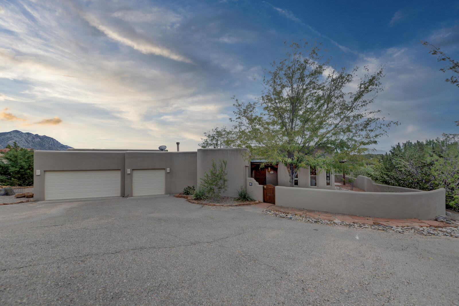 Photo 3 of Single family home for sale at 20 Coyote Run, Placitas, NM 87043 | MLS# 1112133 | Listing updated on 2026-10-10