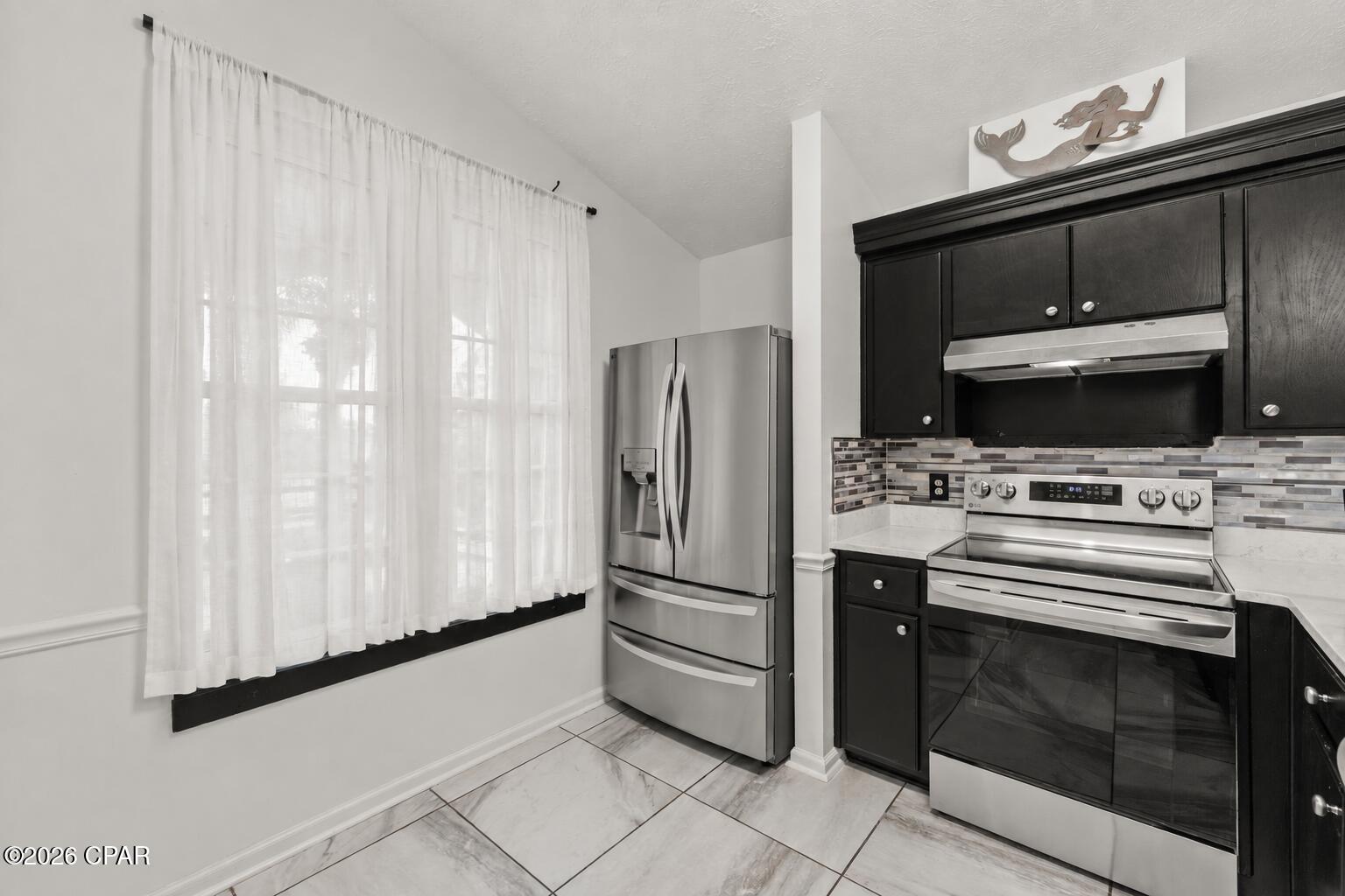 17826 Front Beach Road, Panama City Beach, FL 32413 thumbnail, photo 9 of 25