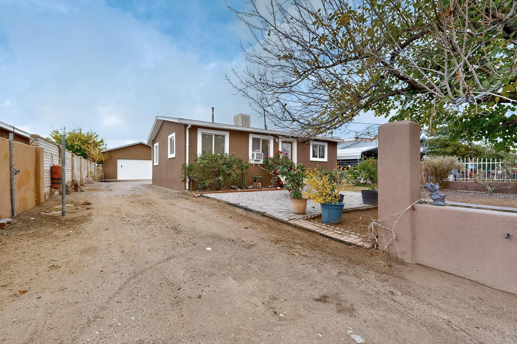 Photo 2 of Single family home for sale at 305 San Jose Ave Se, Albuquerque, NM 87102 | MLS# 1112155 | Listing updated on 2026-10-21