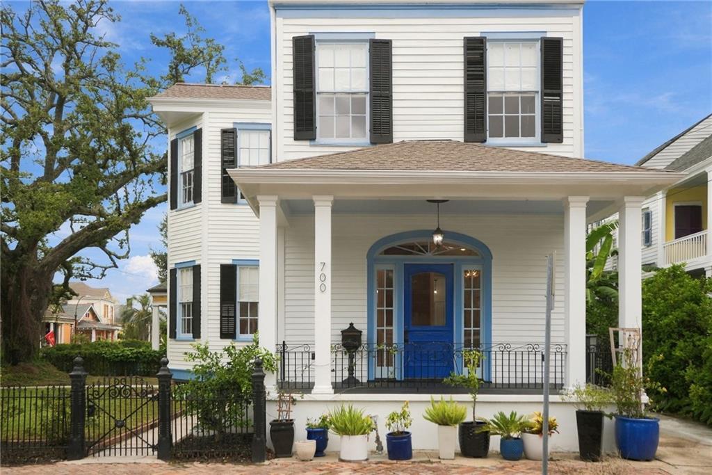 700 PELICAN Avenue