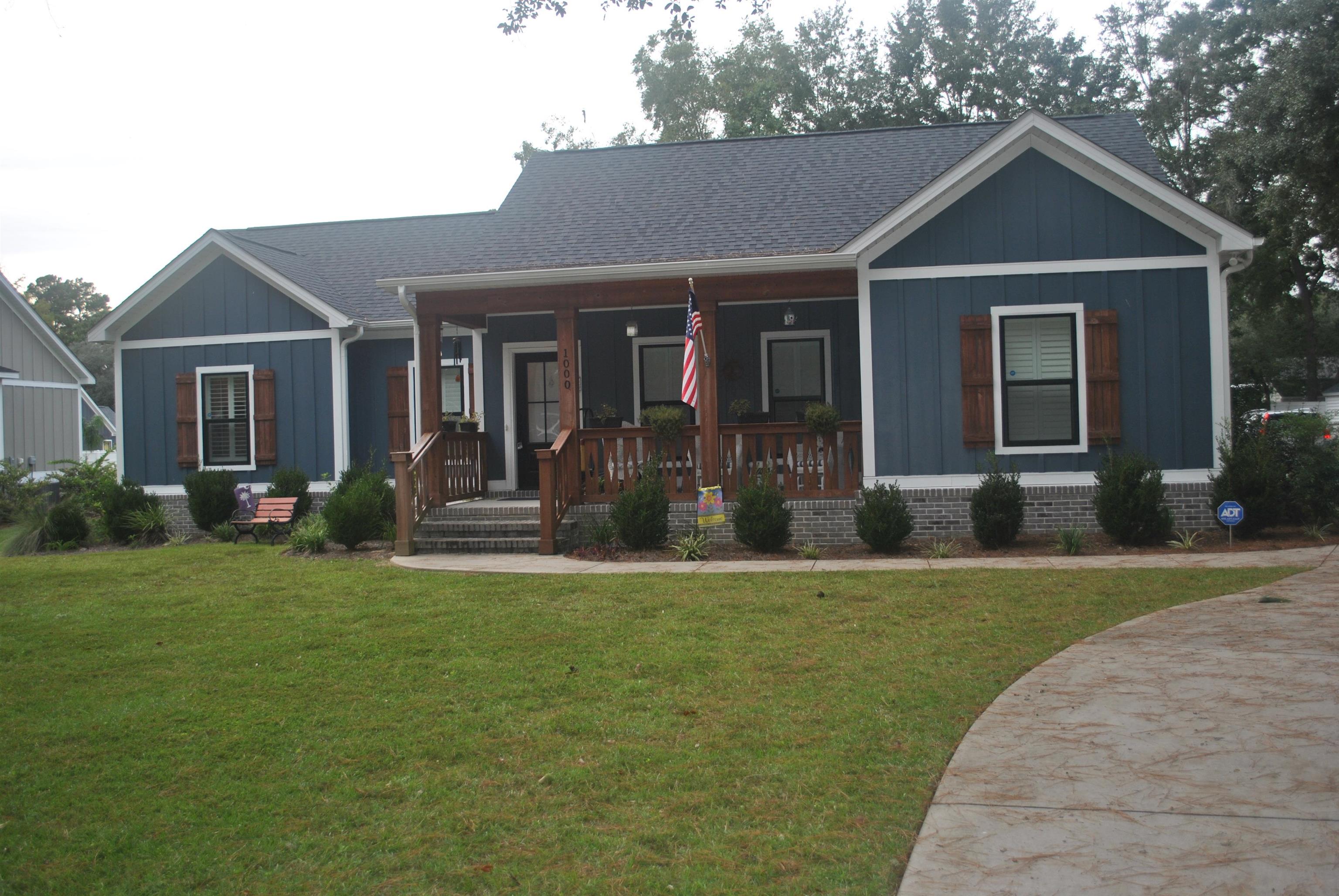 Single family home for sale at 1000 Cuttino St, Georgetown, SC 29440 | MLS# 2624826