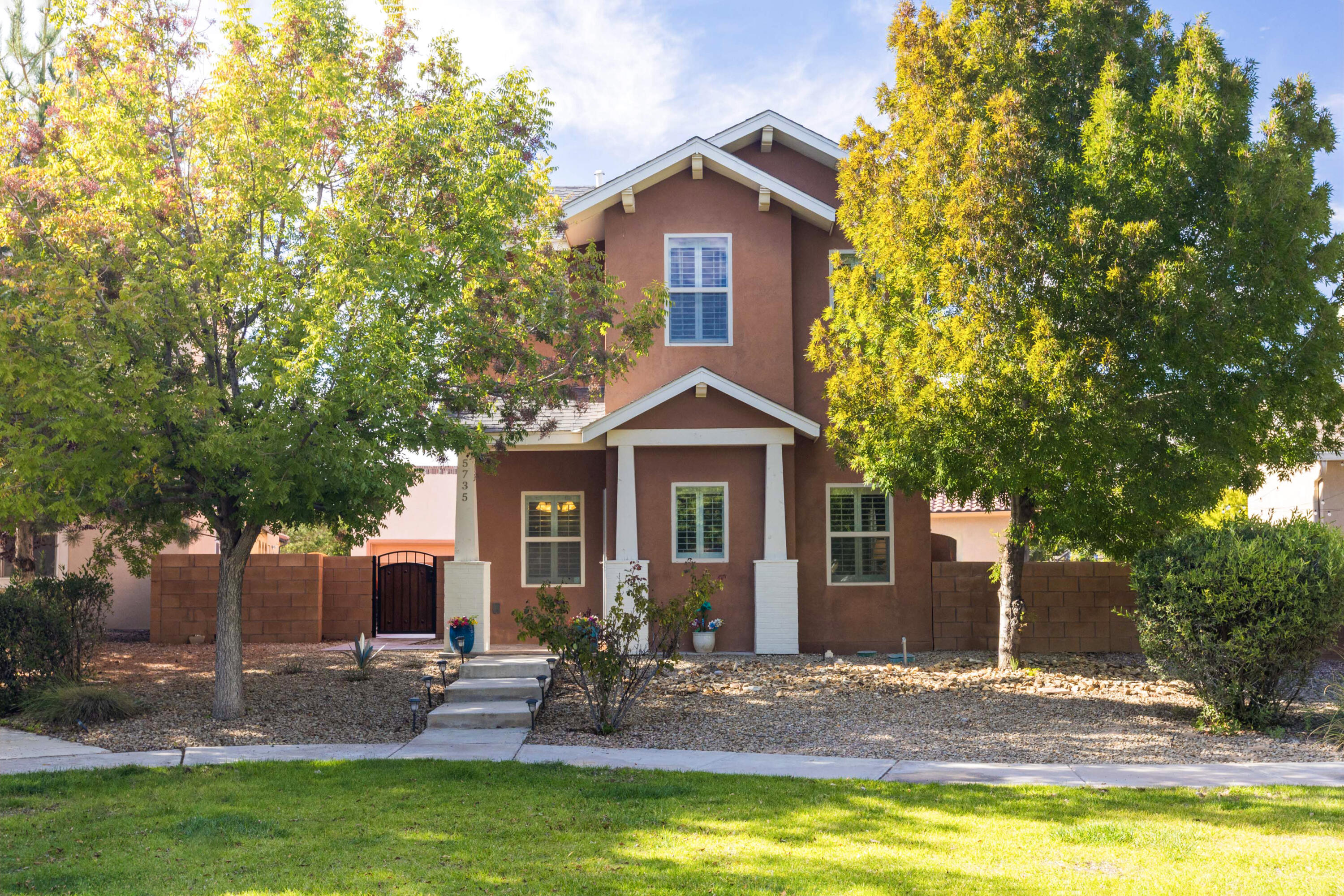 Single family home for sale at 5735 Strand Lp Loop SE, Albuquerque, NM 87106 | MLS# 1112211