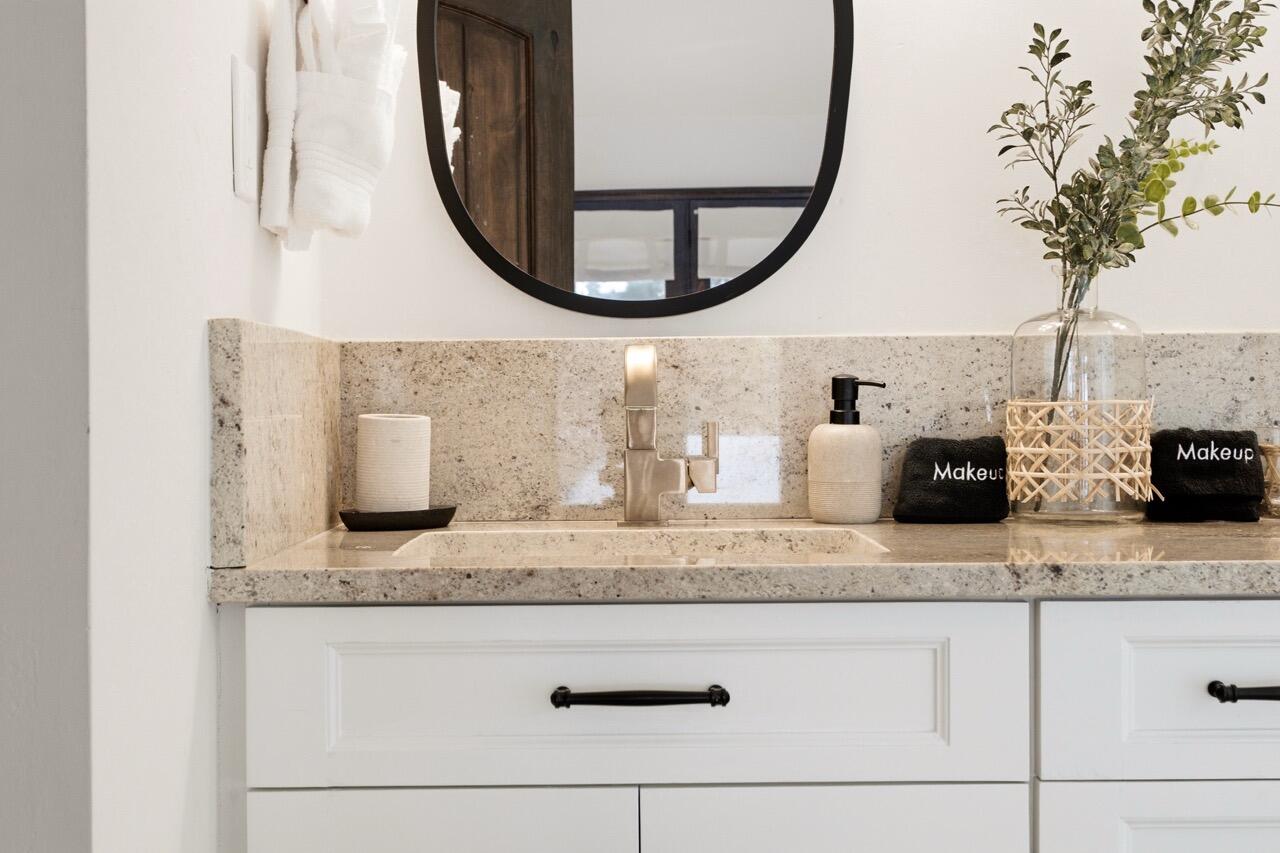Photo 2 of Single family home for sale at 13604 Deer Trl Pl Ne, Albuquerque, NM 87111 | MLS# 1112262 | Listing updated on 2026-10-14