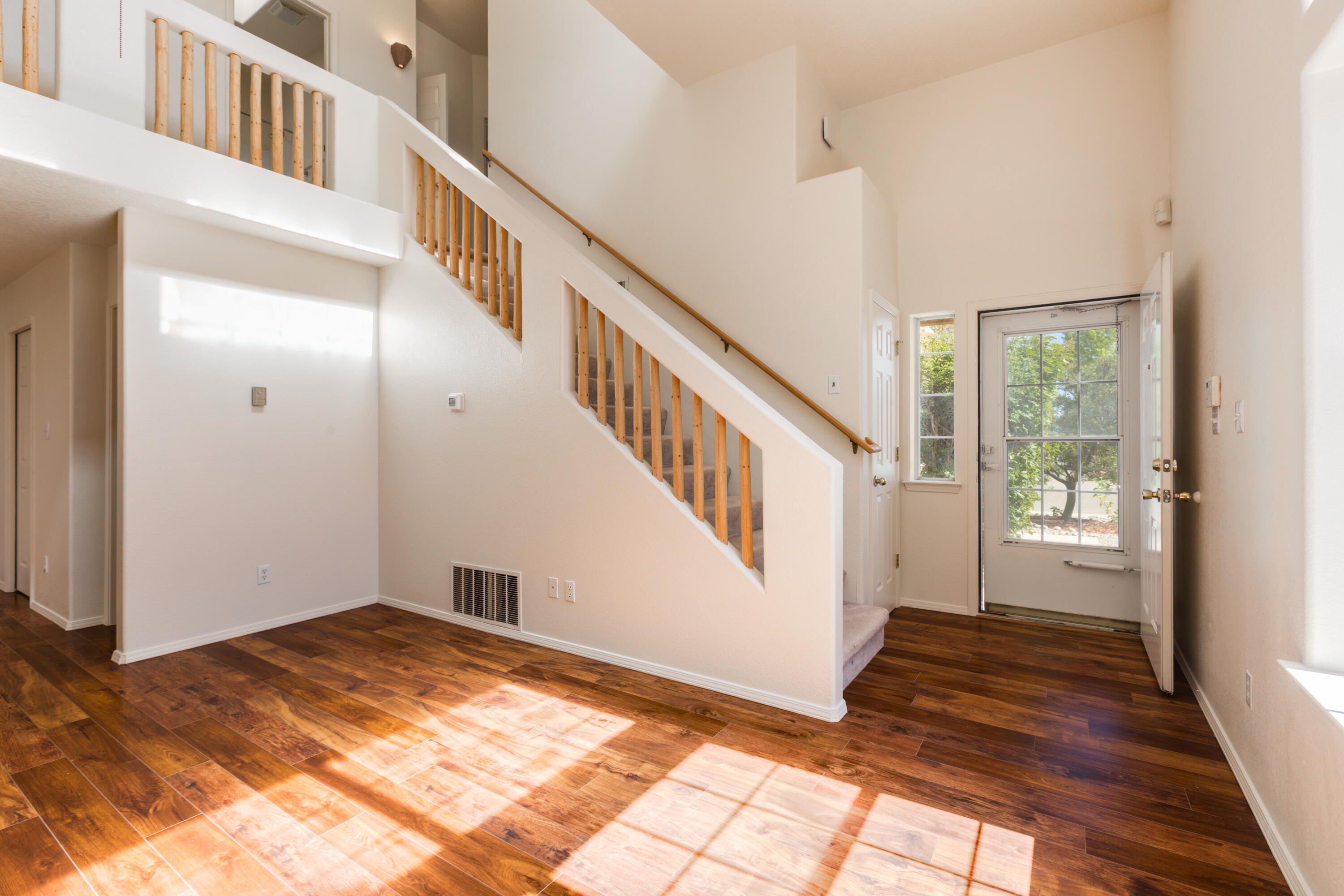 Photo 3 of Townhouse for sale at 635 Reeves Pl Sw, Los Lunas, NM 87031 | MLS# 1112208 | Listing updated on 2026-10-11