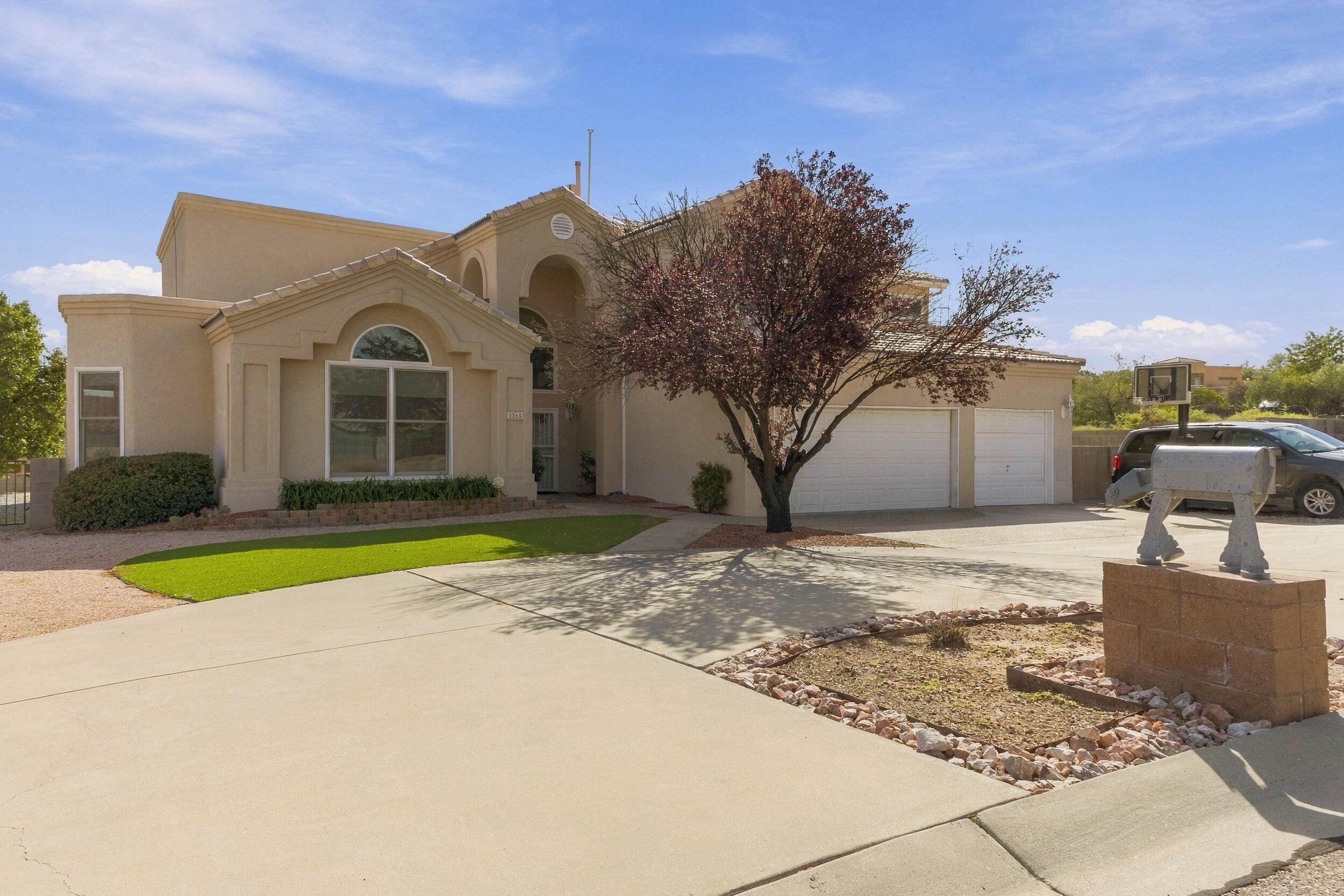 Photo 1 of Single family home for sale at 1260 Mesa Ridge Dr SW, Los Lunas, NM 87031 | MLS# 1112288 | Listing updated on 2026-10-23