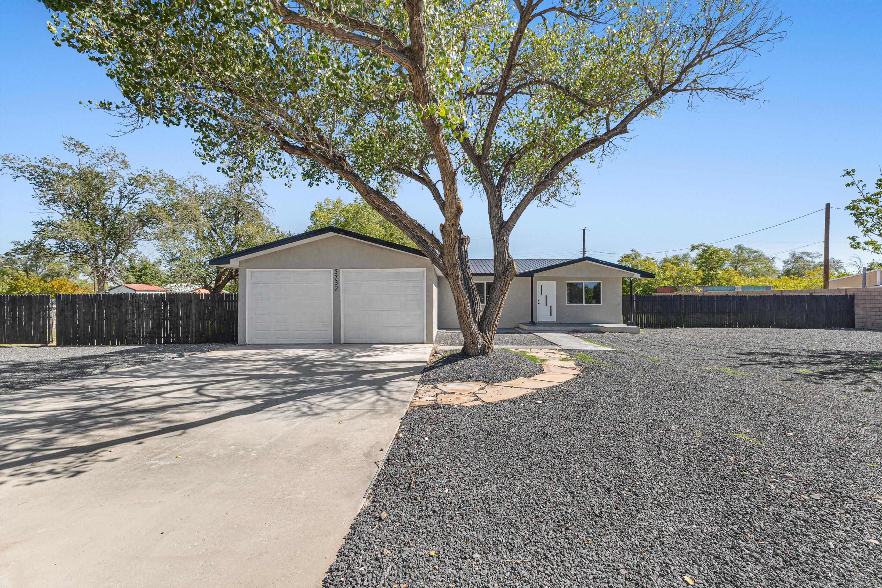 Photo 3 of Single family home for sale at 5732 Wood Rd Sw, Albuquerque, NM 87105 | MLS# 1112297 | Listing updated on 2026-10-10