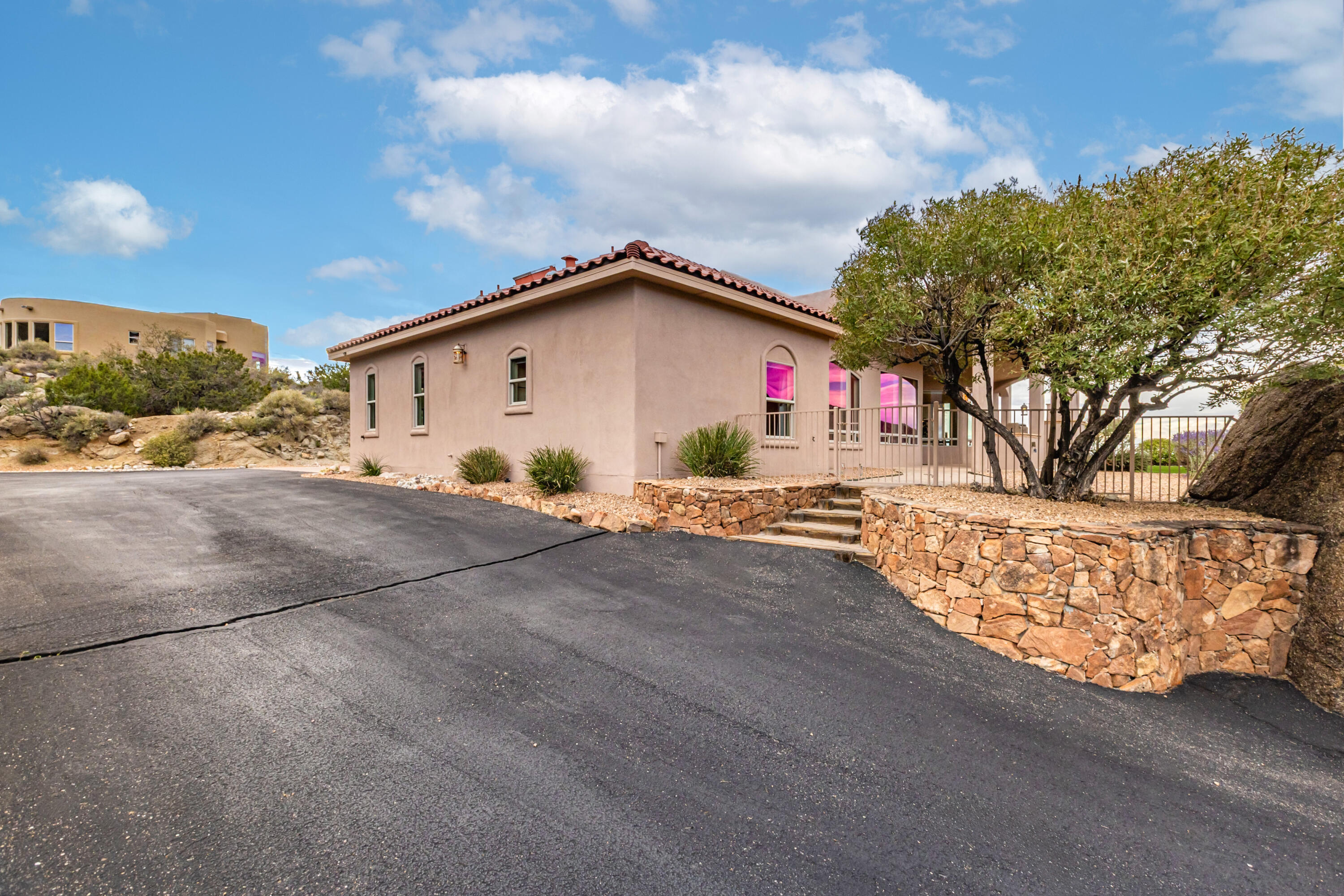 Photo 4 of Single family home for sale at 26 Desert Sky Rd SE, Albuquerque, NM 87123 | MLS# 1112328 | Listing updated on 2026-10-22