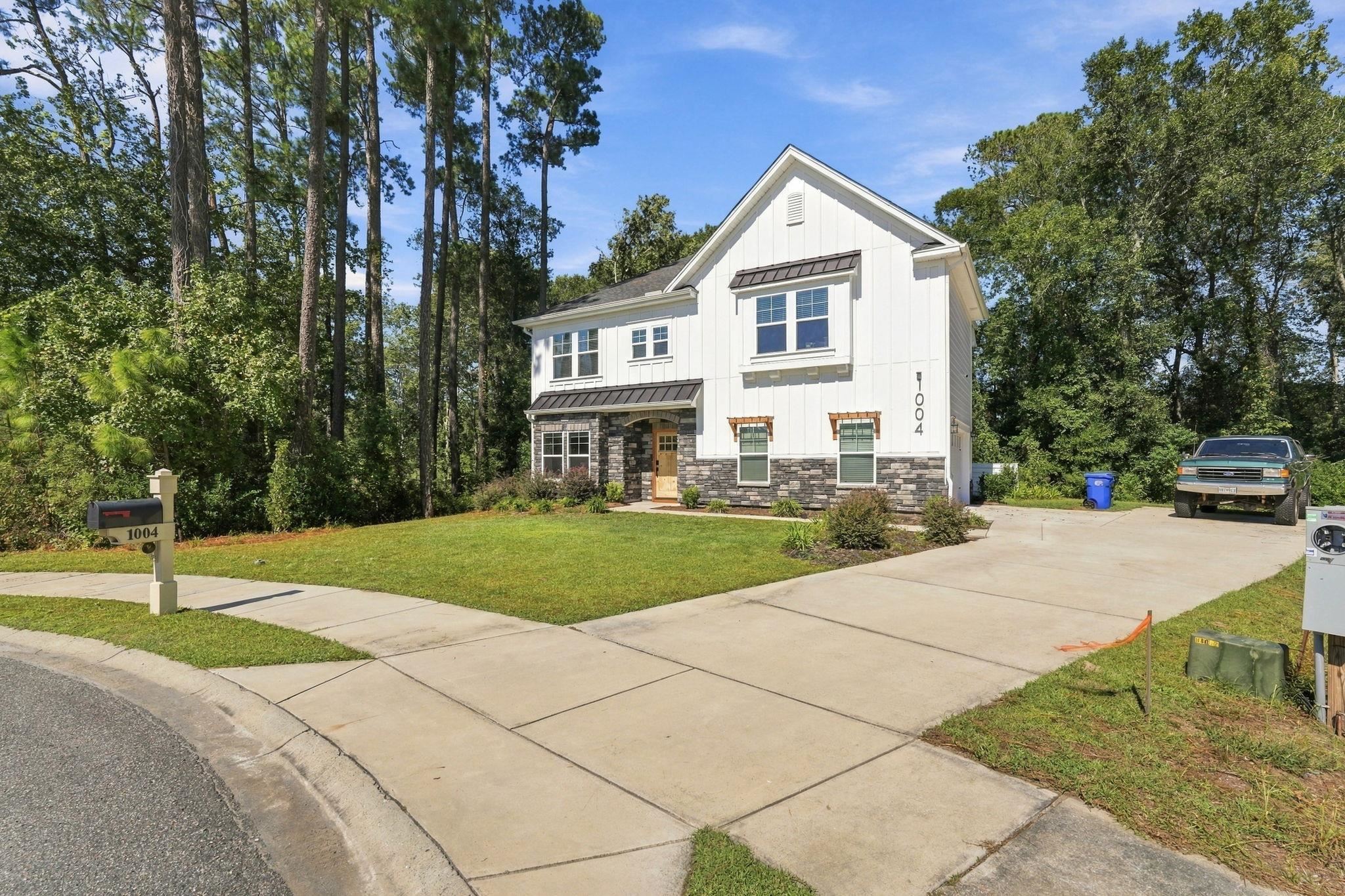 Photo 3 of Single family home for sale at 1004 Maccoa Dr, Conway, SC 29526 | MLS# 2625173 | Listing updated on 2026-10-14