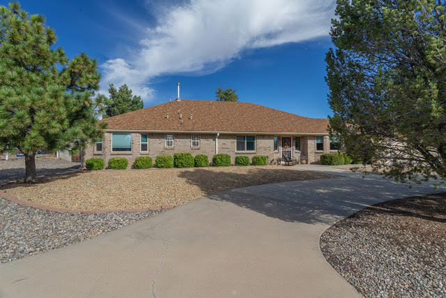 Photo 1 of Single family home for sale at 5003 Russell Dr Nw, Albuquerque, NM 87114 | MLS# 1112473 | Listing updated on 2026-10-14