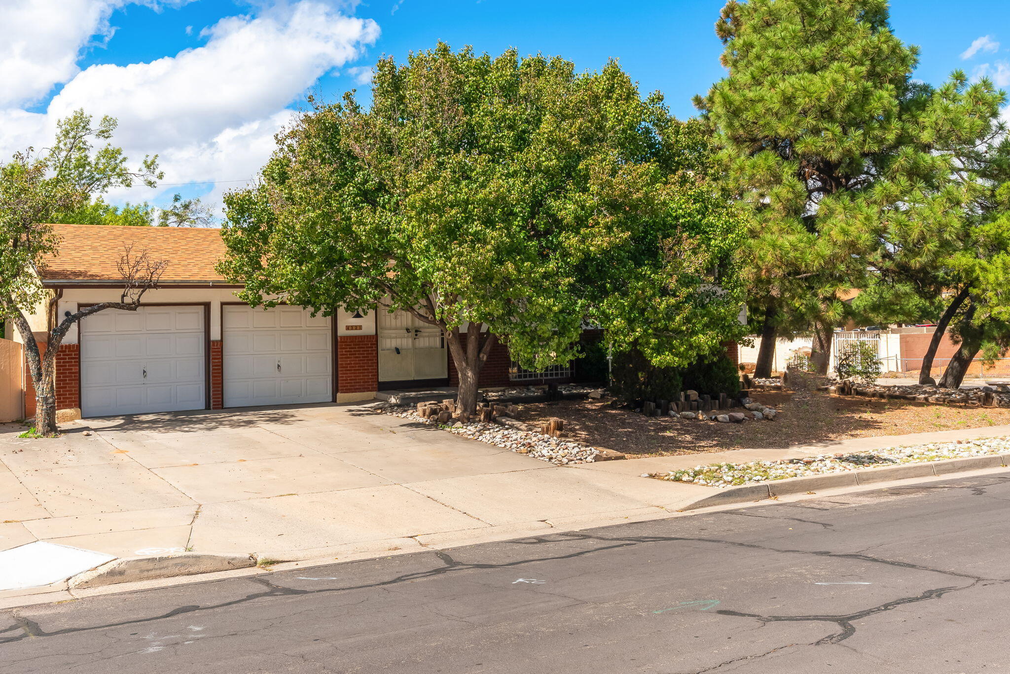 Photo 2 of Single family home for sale at 4321 Boone St Ne, Albuquerque, NM 87109 | MLS# 1112514 | Listing updated on 2026-10-14