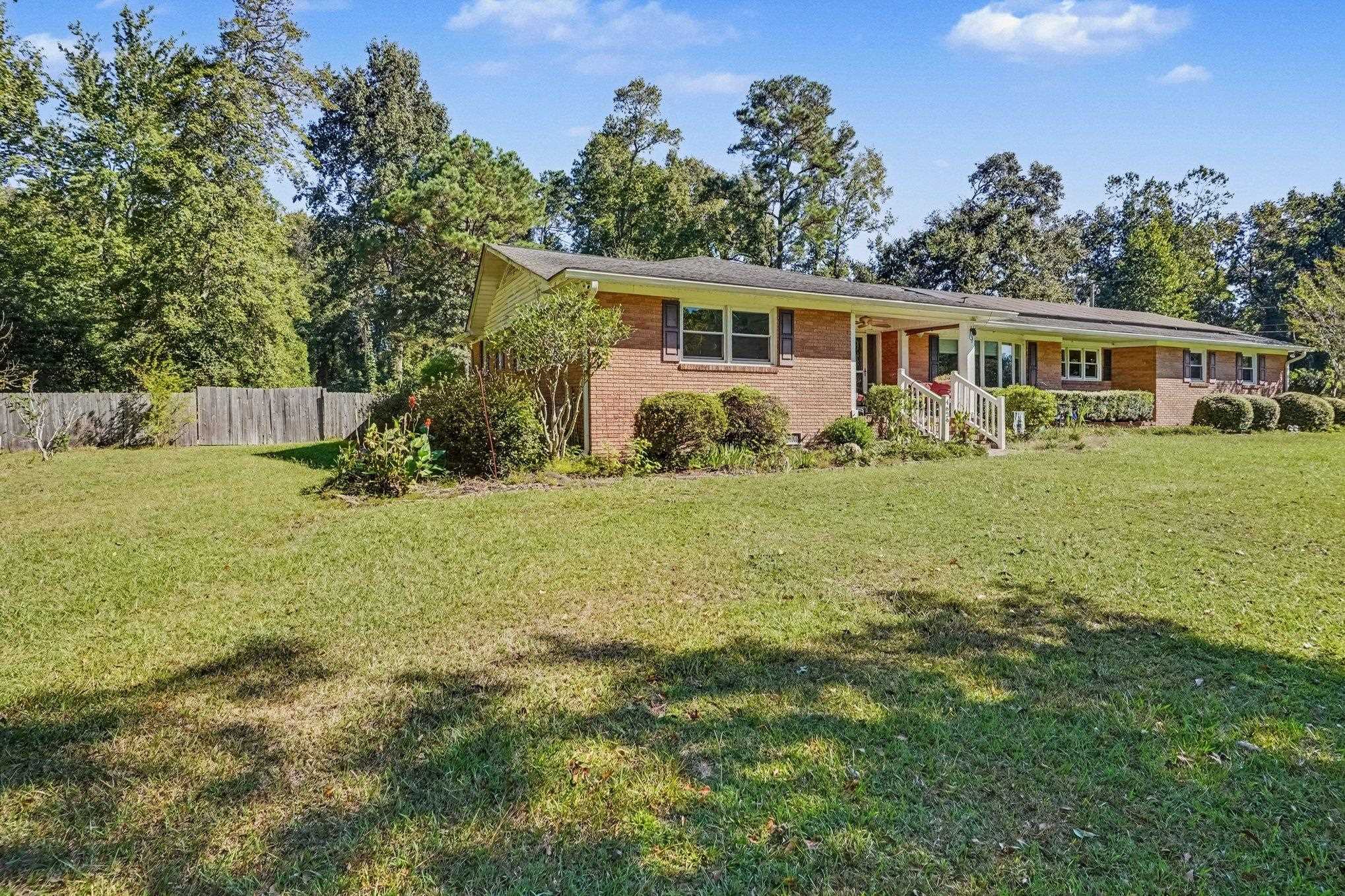 Photo 2 of Sale Pending at 4629 Circle Dr, Loris, SC 29569 | MLS# 2625262 | Listing updated on 2026-10-20