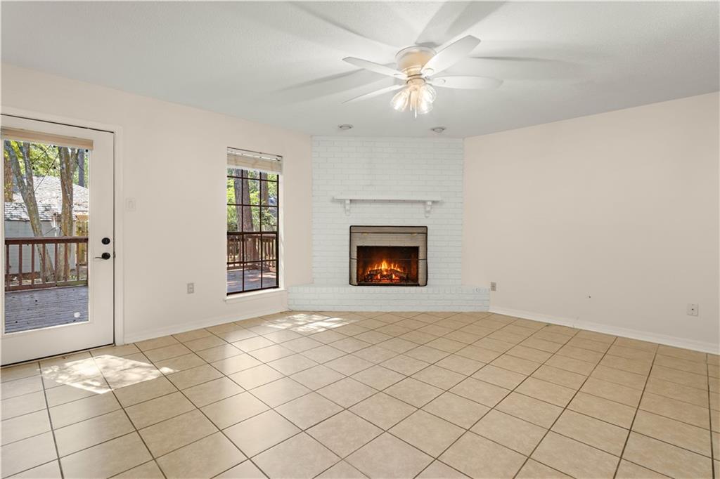 Photo 3 of Multi family home for sale at 150 152 Walnut St, Mandeville, LA 70433 | MLS# 2581949 | Listing updated on 2026-10-16