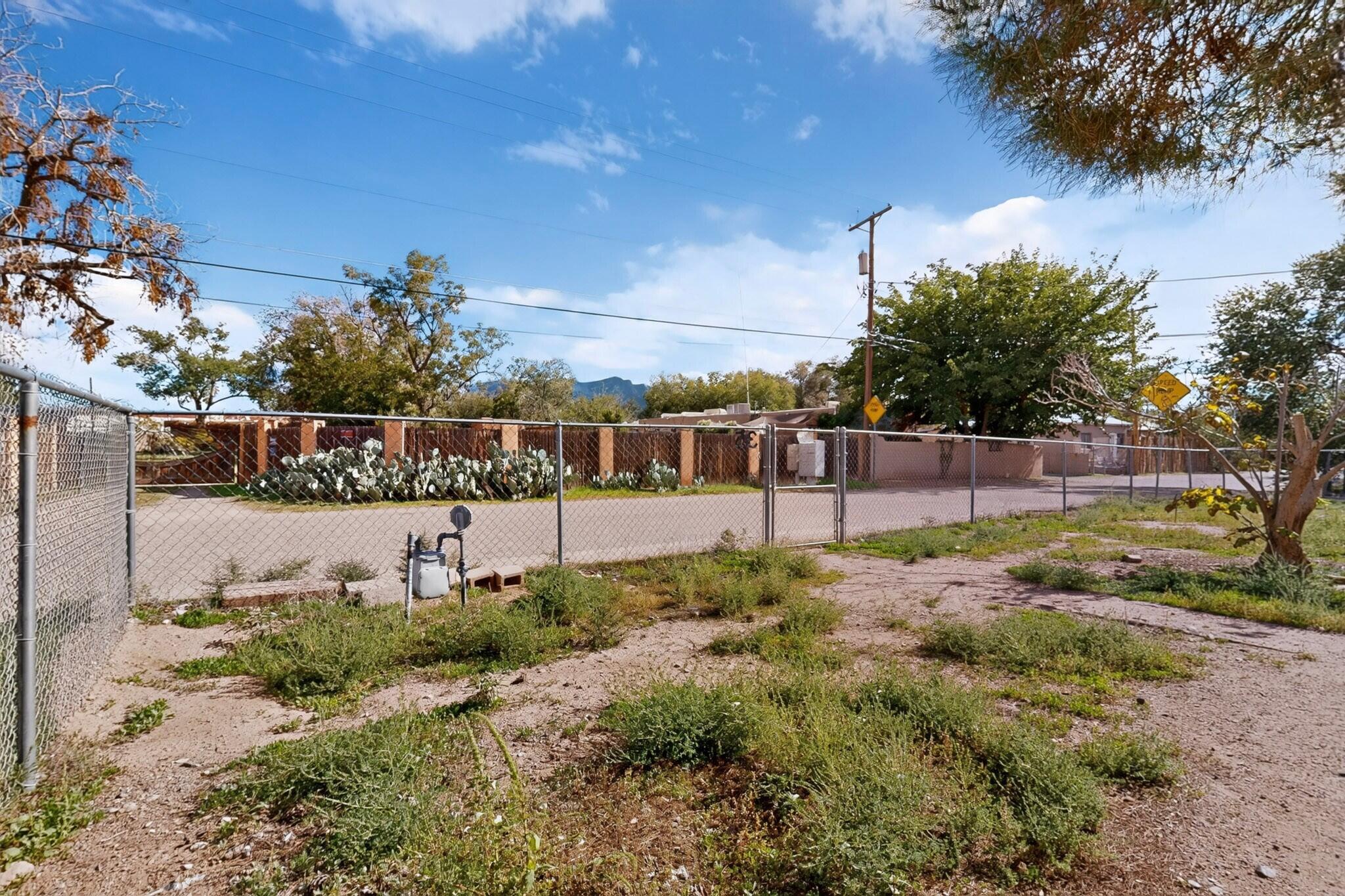 Photo 4 of Single family home for sale at 35 Llanito Rd, Bernalillo, NM 87004 | MLS# 1112697 | Listing updated on 2026-10-27