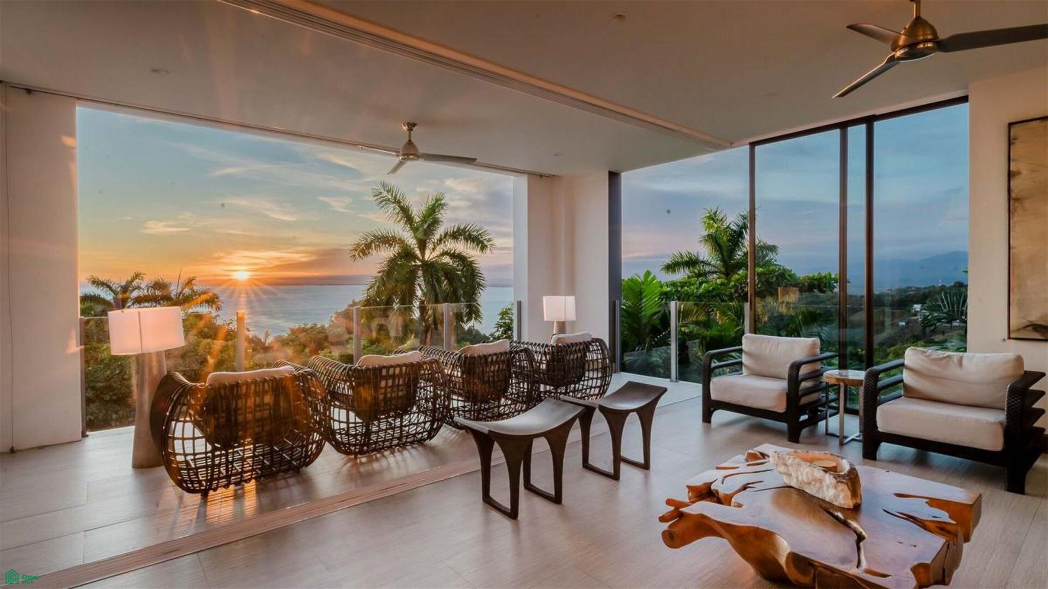 5 bed Single Family Homes For Sale in Quepos, Puntarenas - 1