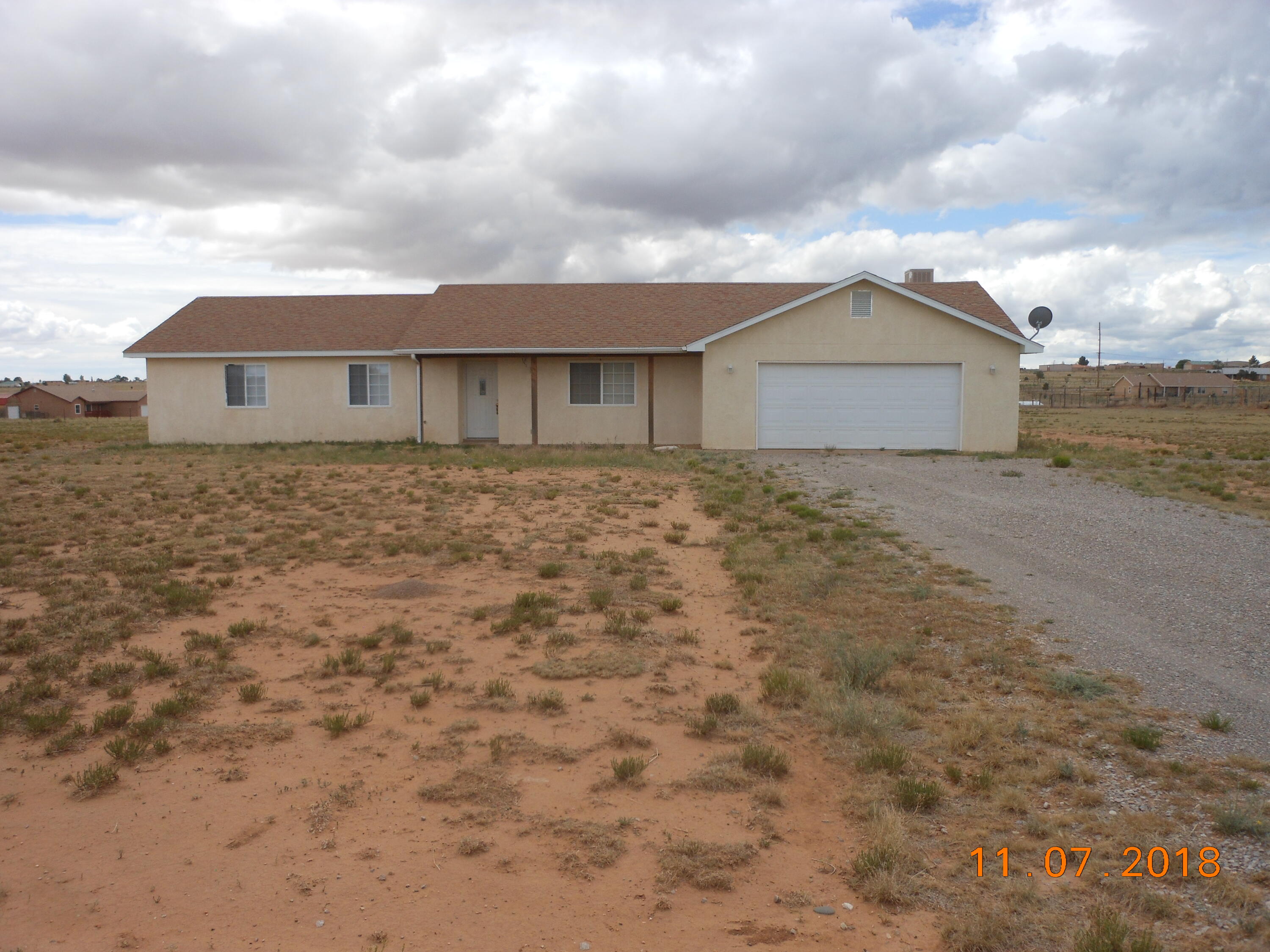 Photo 1 of Single family home for sale at 14 Lola Ct, Edgewood, NM 87015 | MLS# 1112815 | Listing updated on 2026-10-27