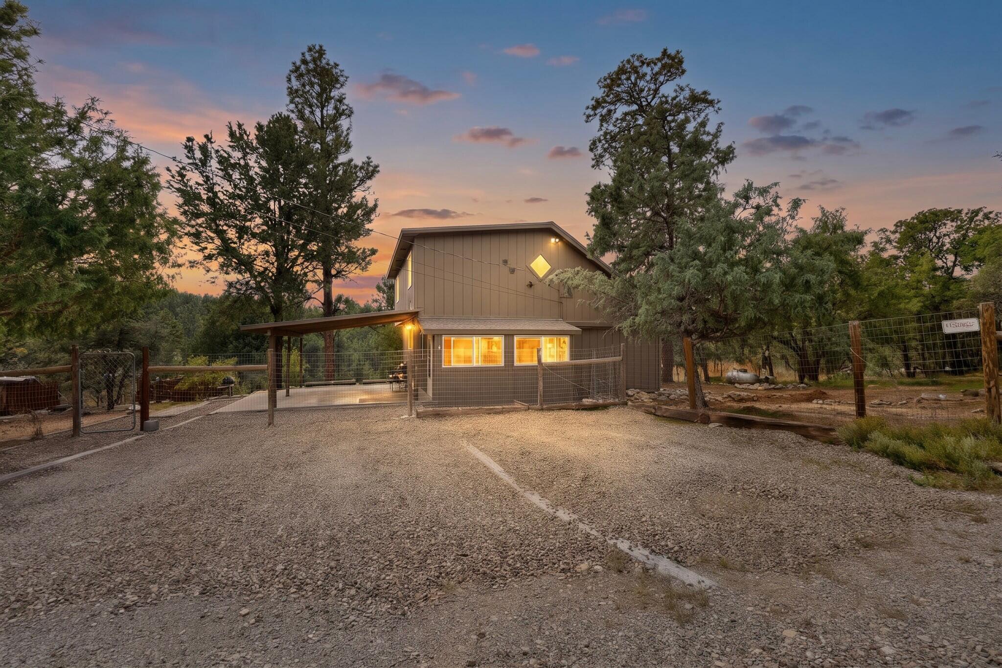 Photo 4 of Sale Pending at 16 Thunderbird Ln, Tijeras, NM 87059 | MLS# 1112818 | Listing updated on 2026-10-26