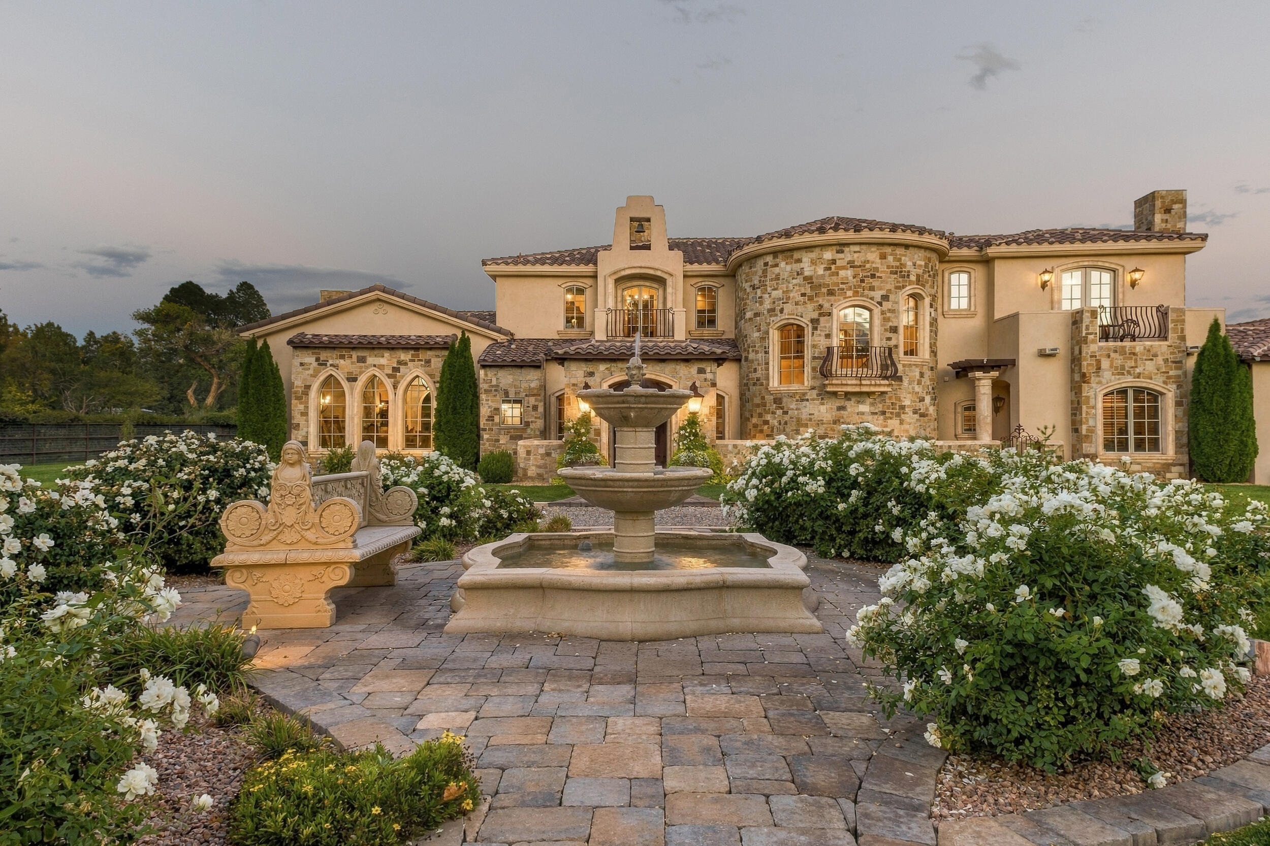 Photo 2 of Mansion for sale at 4600 Rio Grande Ln Nw, Los Ranchos, NM 87107 | MLS# 1112892 | Listing updated on 2026-10-26