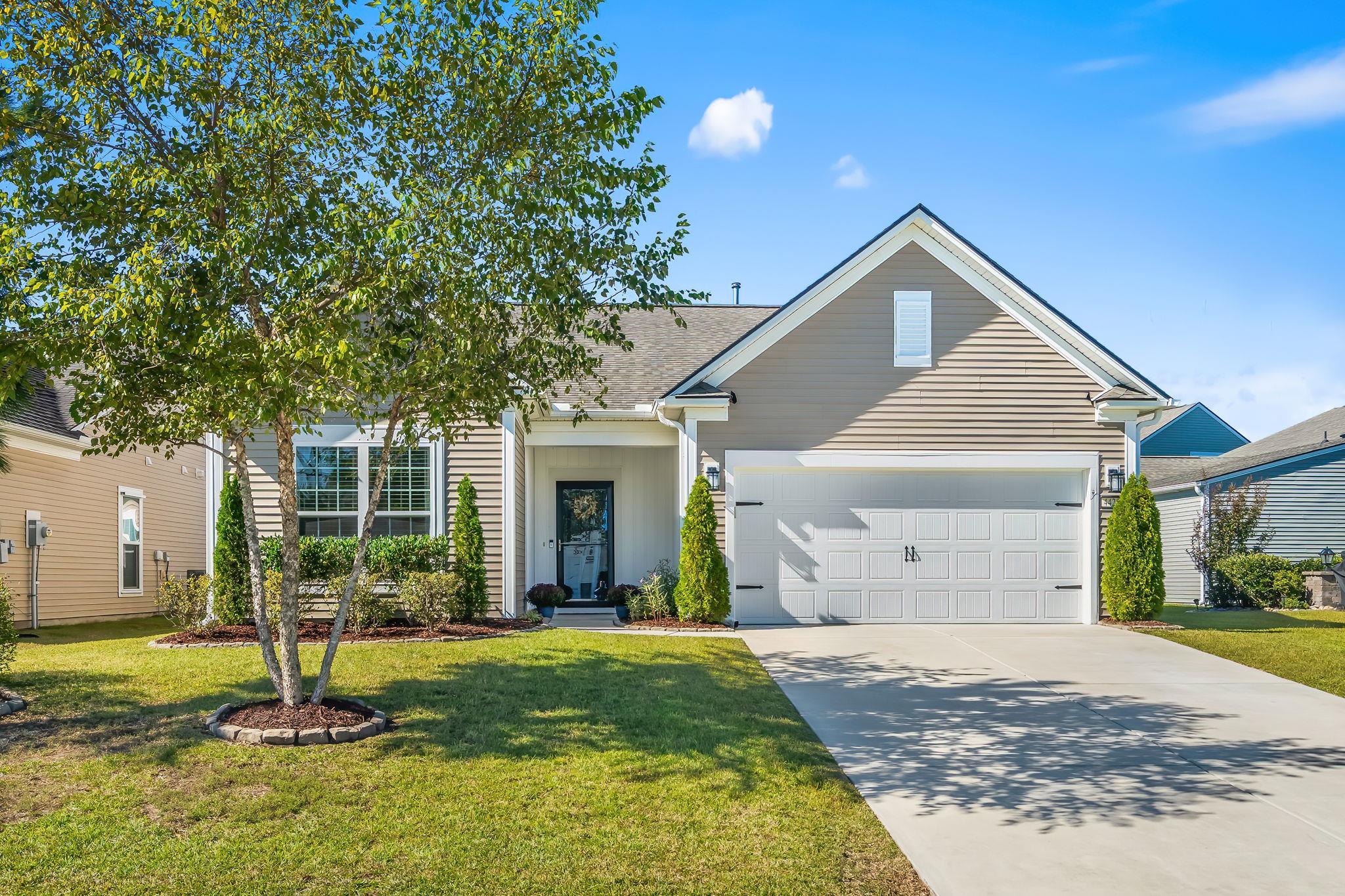 Photo 3 of Single family home for sale at 4425 Utsey Dr, Myrtle Beach, SC 29579 | MLS# 2625854 | Listing updated on 2026-10-27