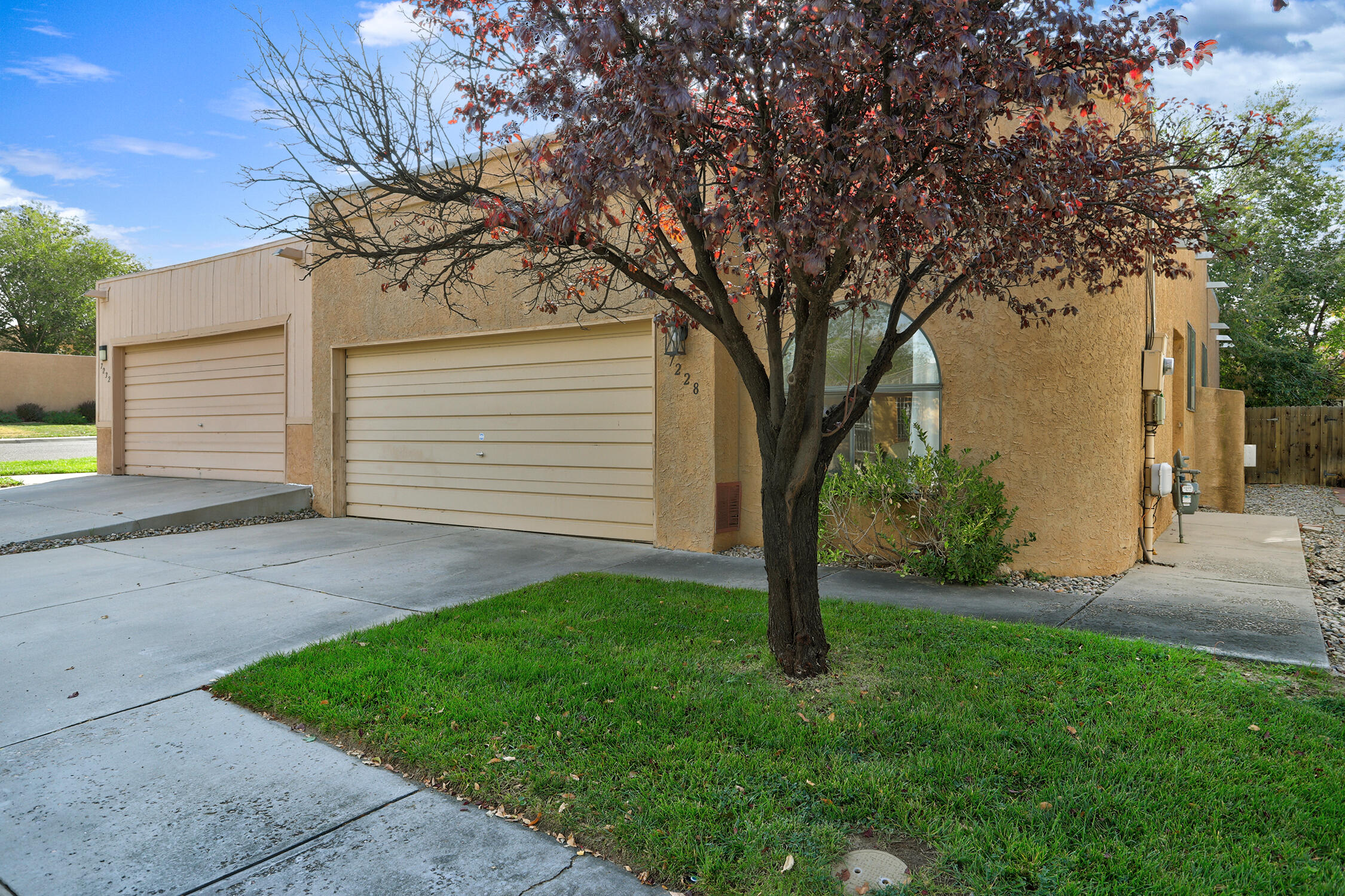 7228 Canary Lane NE