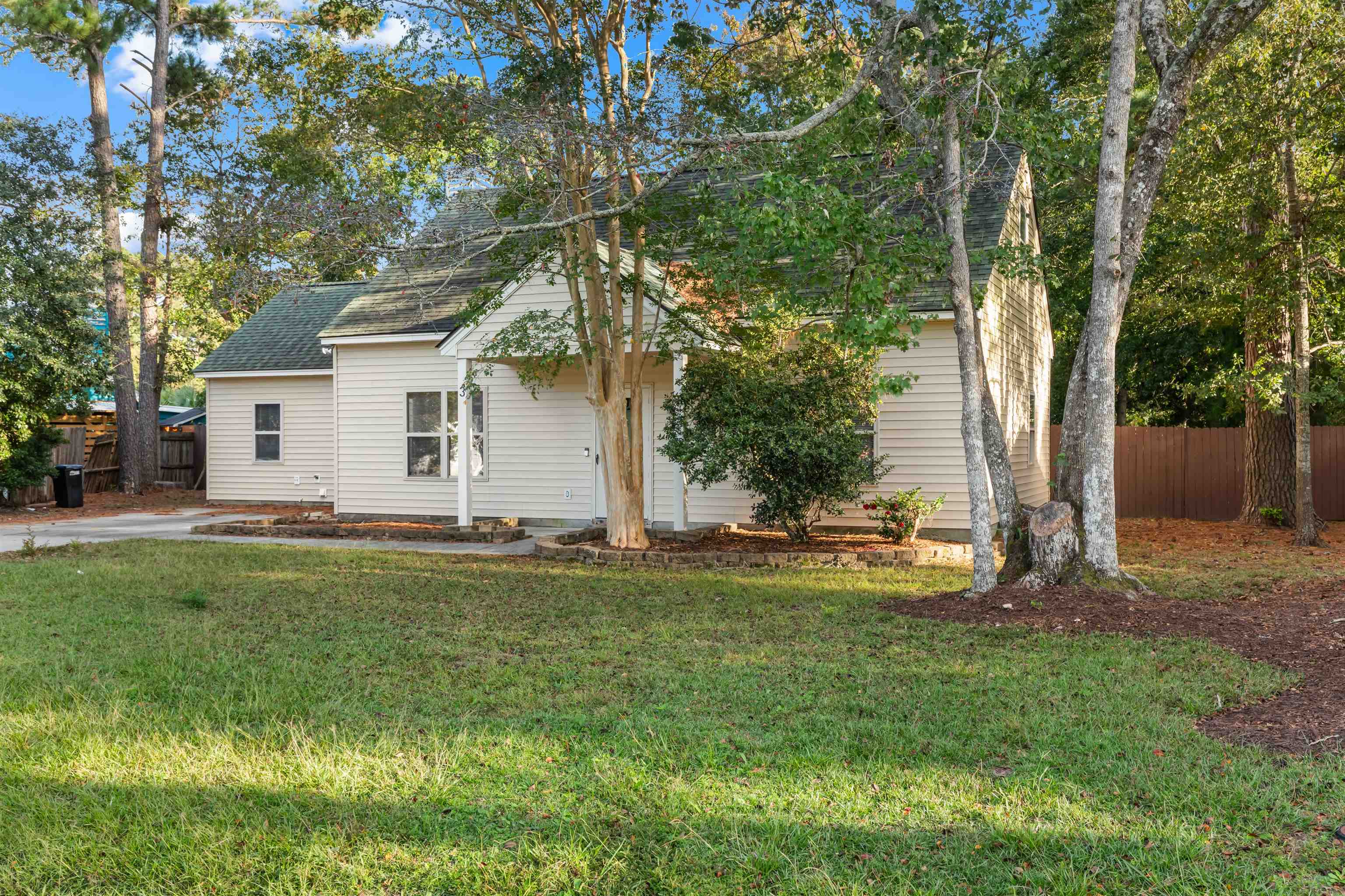 Photo 4 of Single family home for sale at 3 Sandy Pine Dr, Myrtle Beach, SC 29575 | MLS# 2625880 | Listing updated on 2026-10-23