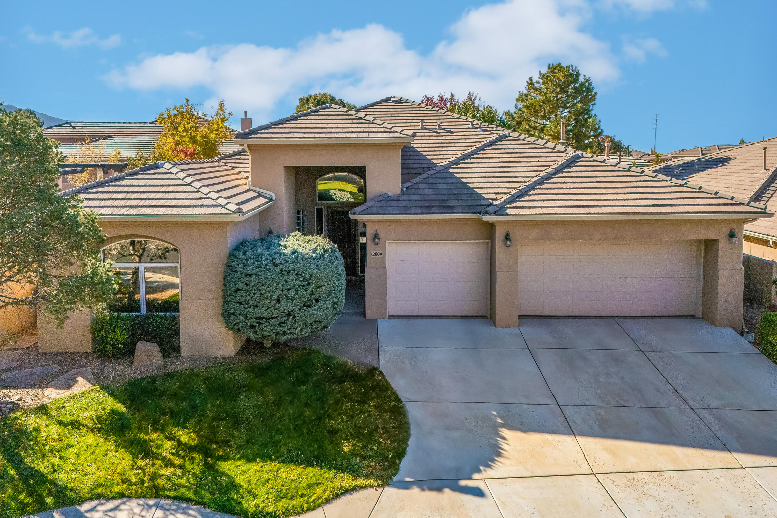 Photo 1 of Single family home for sale at 12604 Trillium Trl NE, Albuquerque, NM 87111 | MLS# 1112996 | Listing updated on 2026-10-28