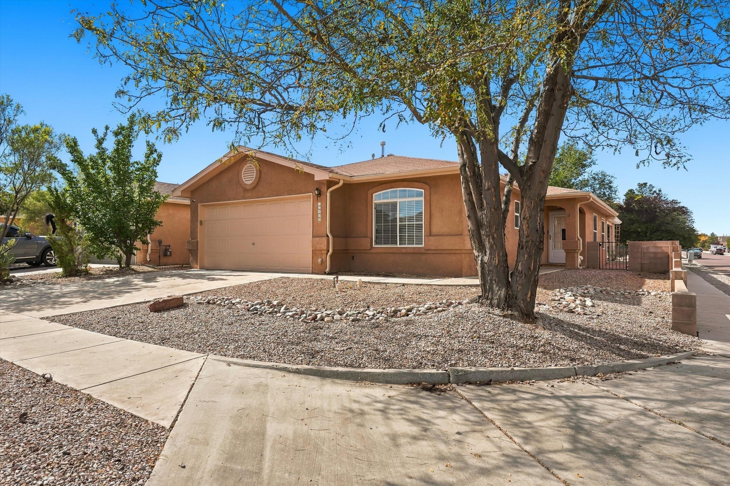 Photo 4 of Single family home for sale at 10523 Country Manor Pl NW, Albuquerque, NM 87114 | MLS# 1113054 | Listing updated on 2026-10-27