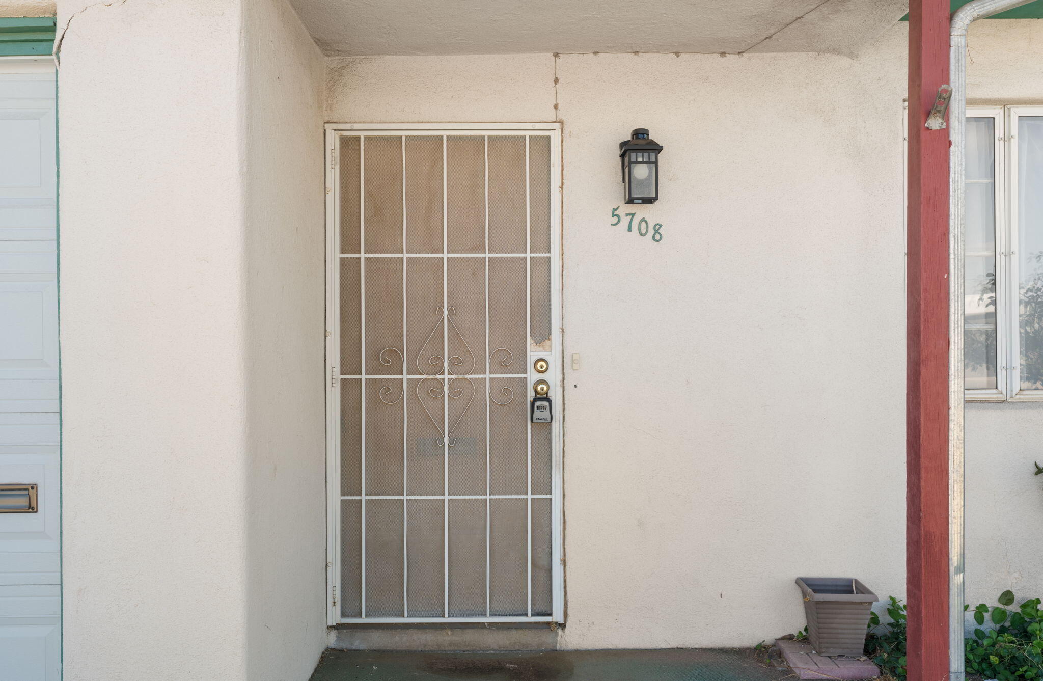 Photo 3 of Single family home for sale at 5708 Aztec Rd NE, Albuquerque, NM 87110 | MLS# 1113088 | Listing updated on 2026-10-28