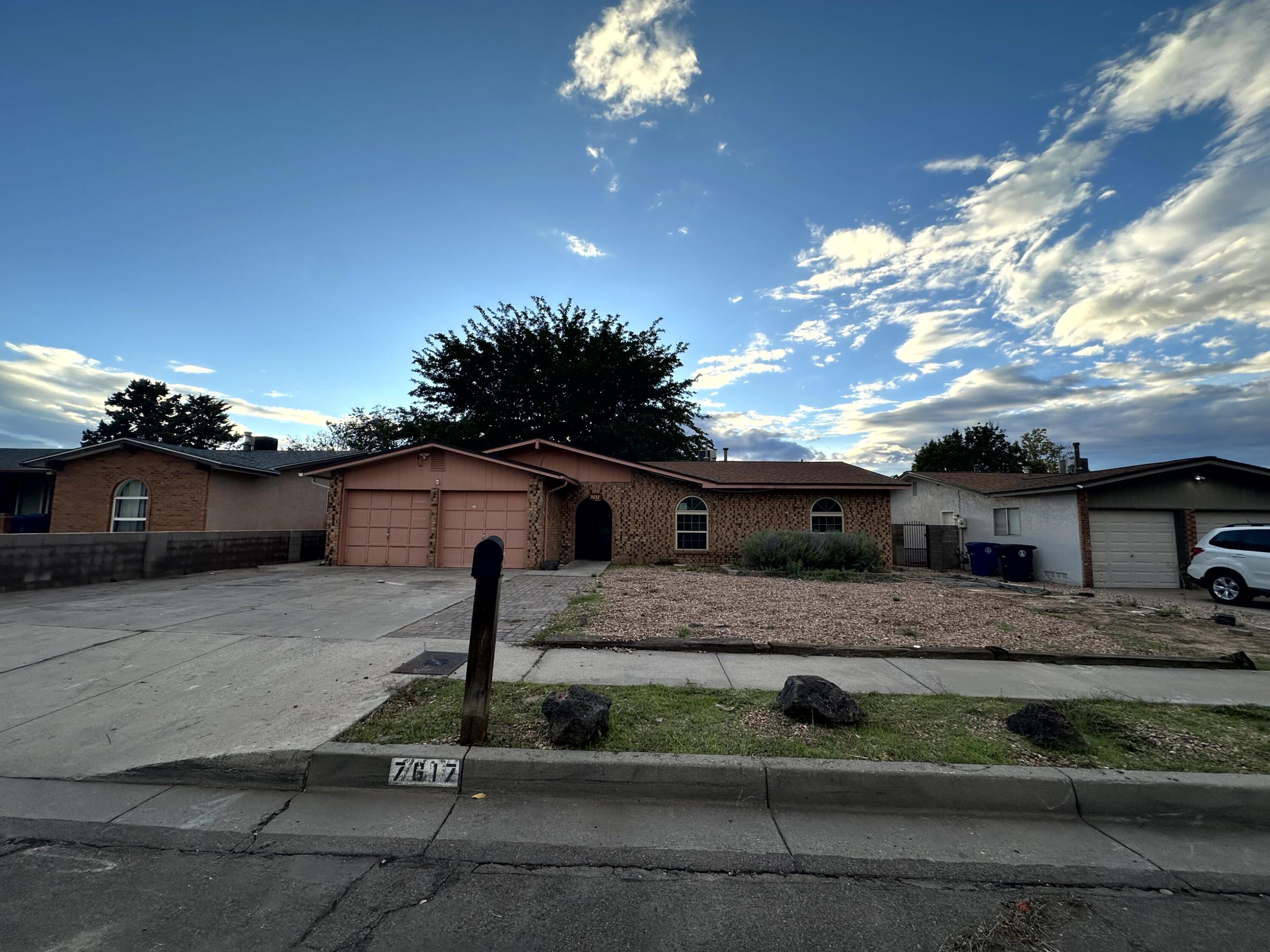 Photo 3 of Single family home for sale at 7617 Jemez St NE, Albuquerque, NM 87109 | MLS# 1113091 | Listing updated on 2026-10-27