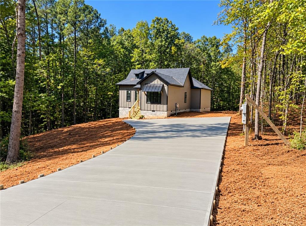 11 County Road 2093