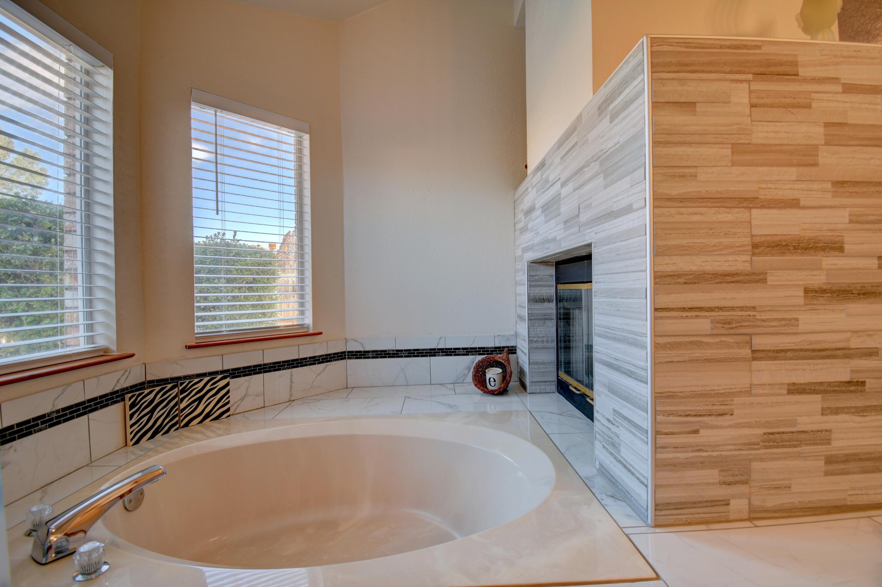 Photo 2 of Single family home for sale at 4725 Snapdragon Rd Nw, Albuquerque, NM 87120 | MLS# 1113129 | Listing updated on 2026-10-27