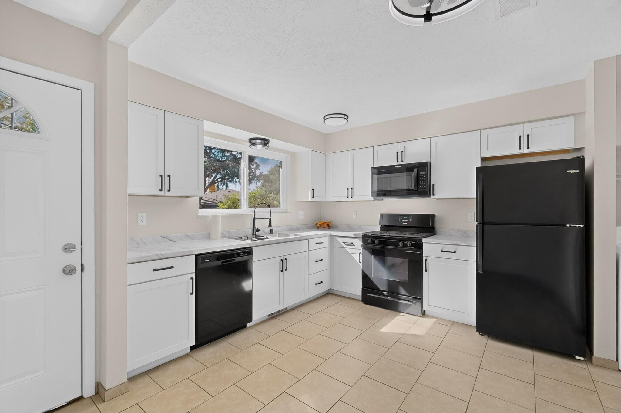 Photo 4 of Townhouse for sale at 3600 Eubank Blvd NE #6D, Albuquerque, NM 87111 | MLS# 1113137 | Listing updated on 2026-10-28