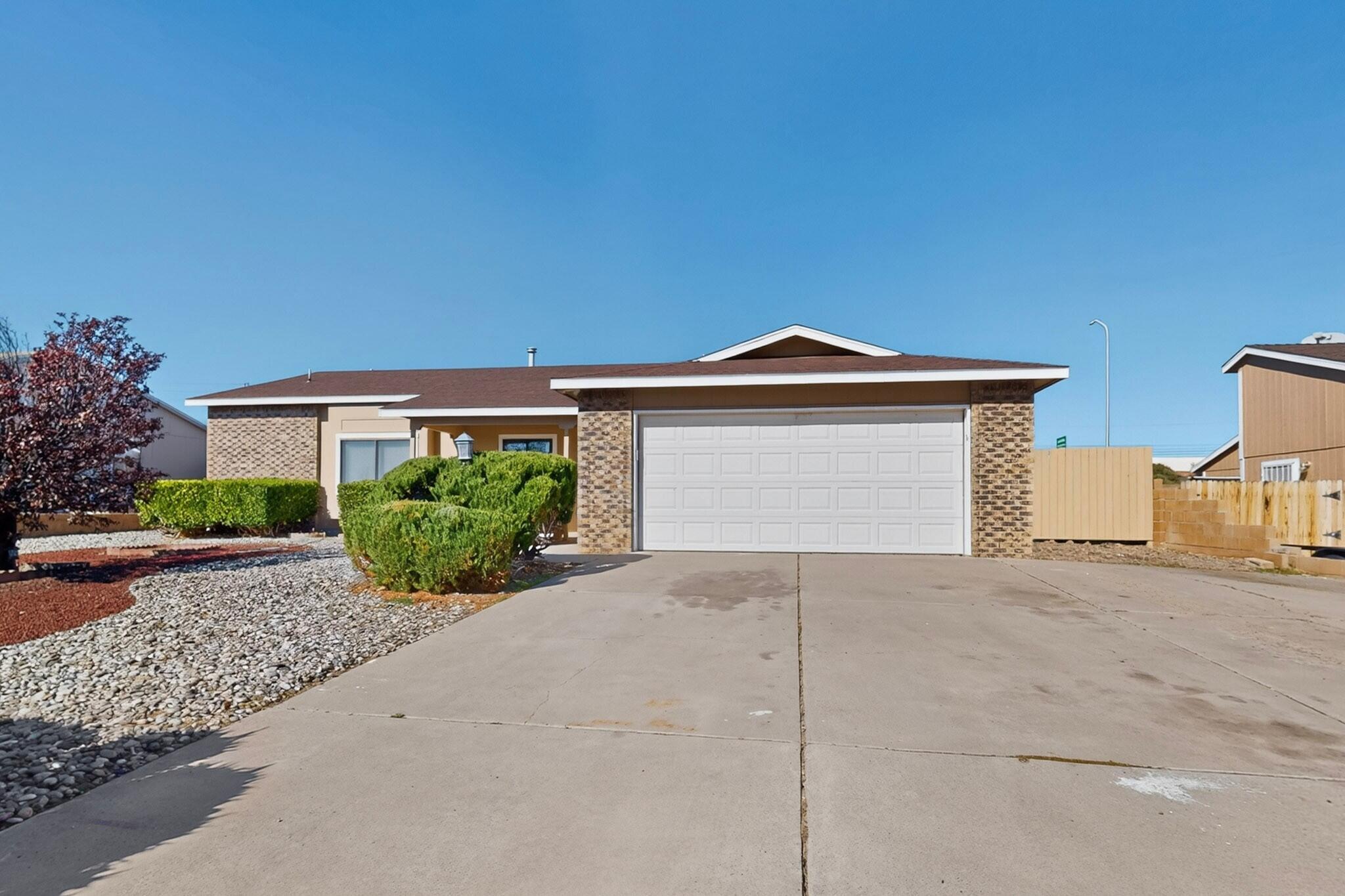 Single family home for sale at 1485 Gadwall Rd NE, Rio Rancho, NM 87144 | MLS# 1113228